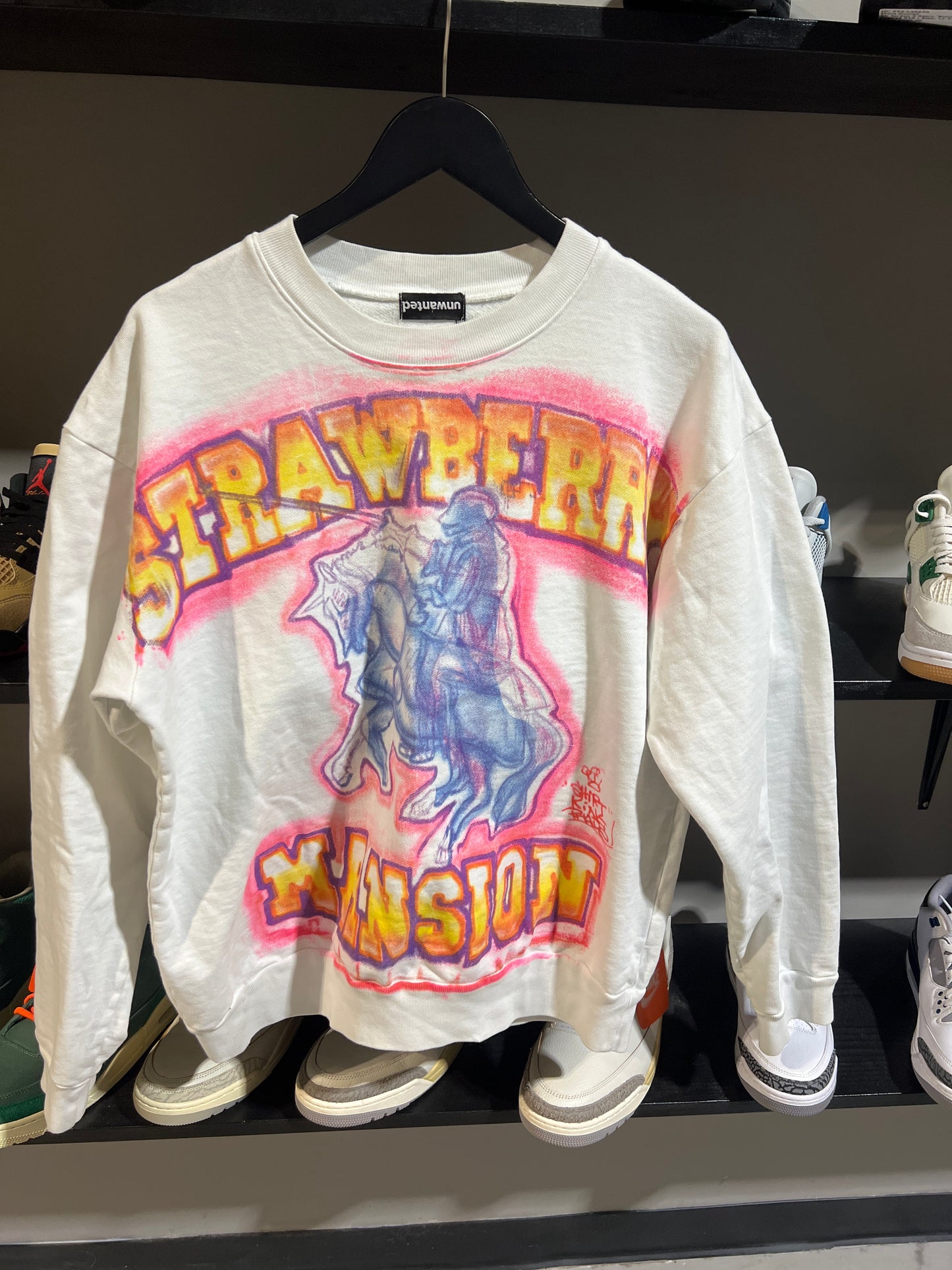 strawberry mansion pink/yellow horse crewneck size M