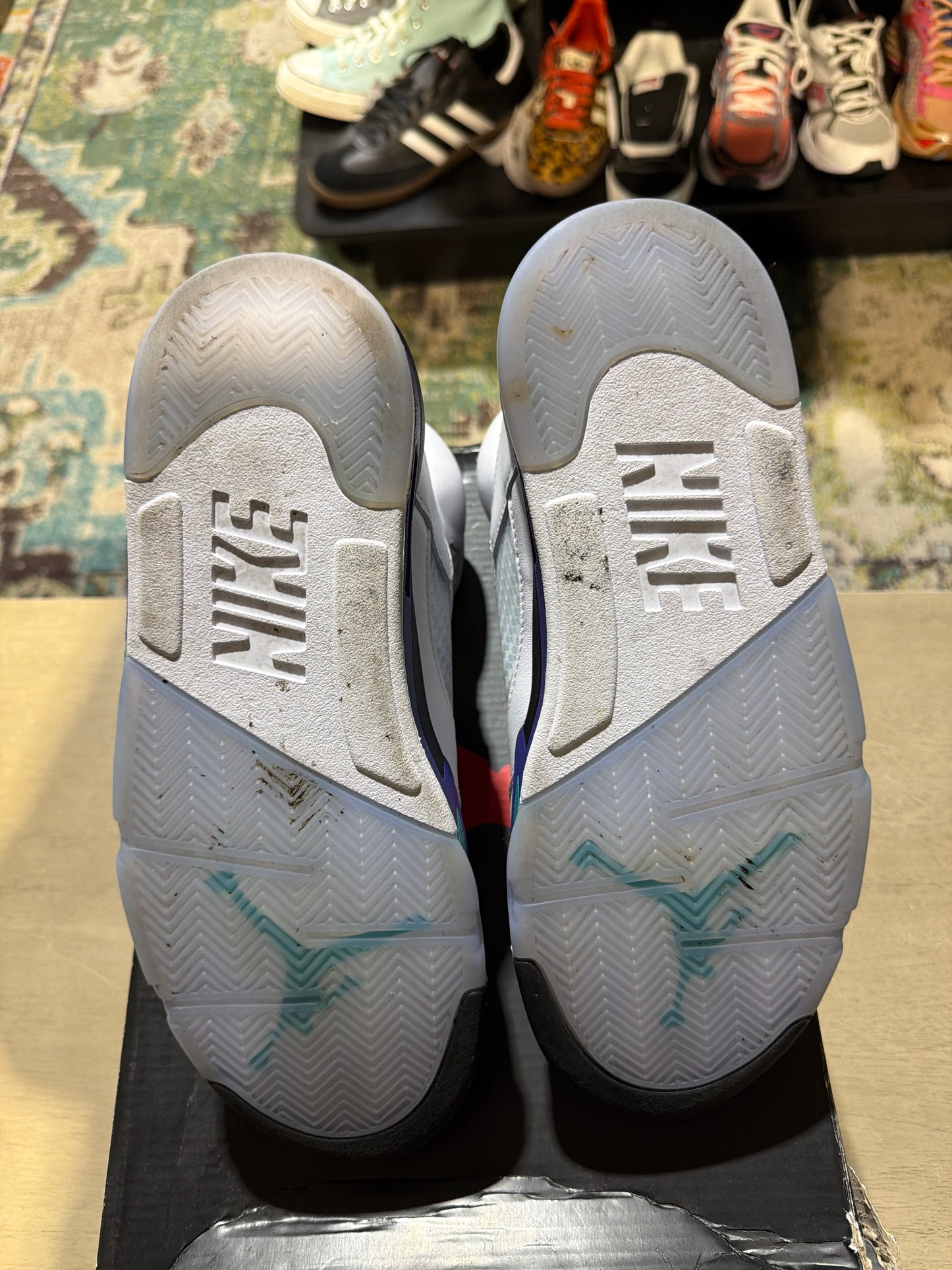 Jordan 5 grape used sz 9