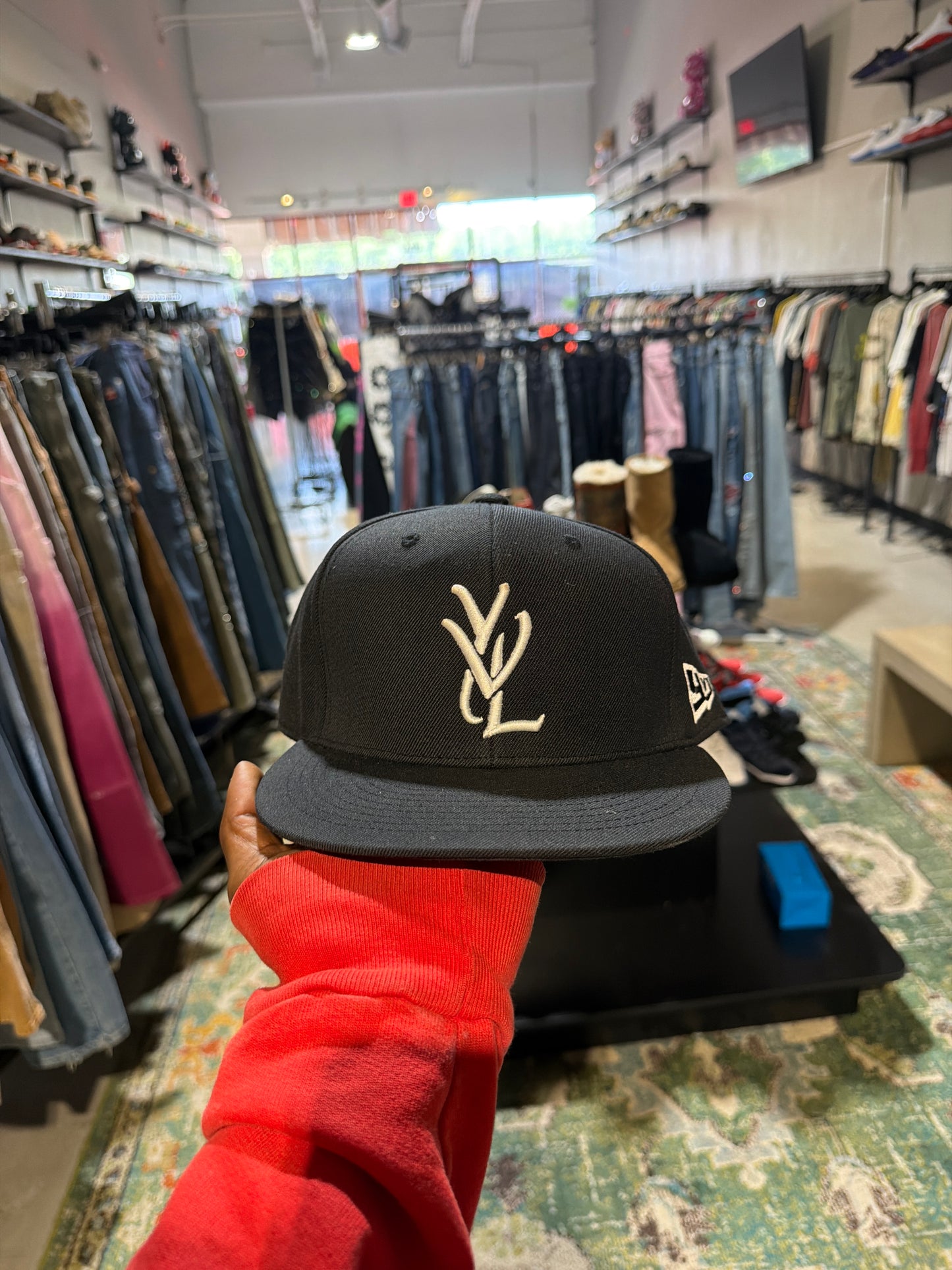 YVL Black/White Fitted