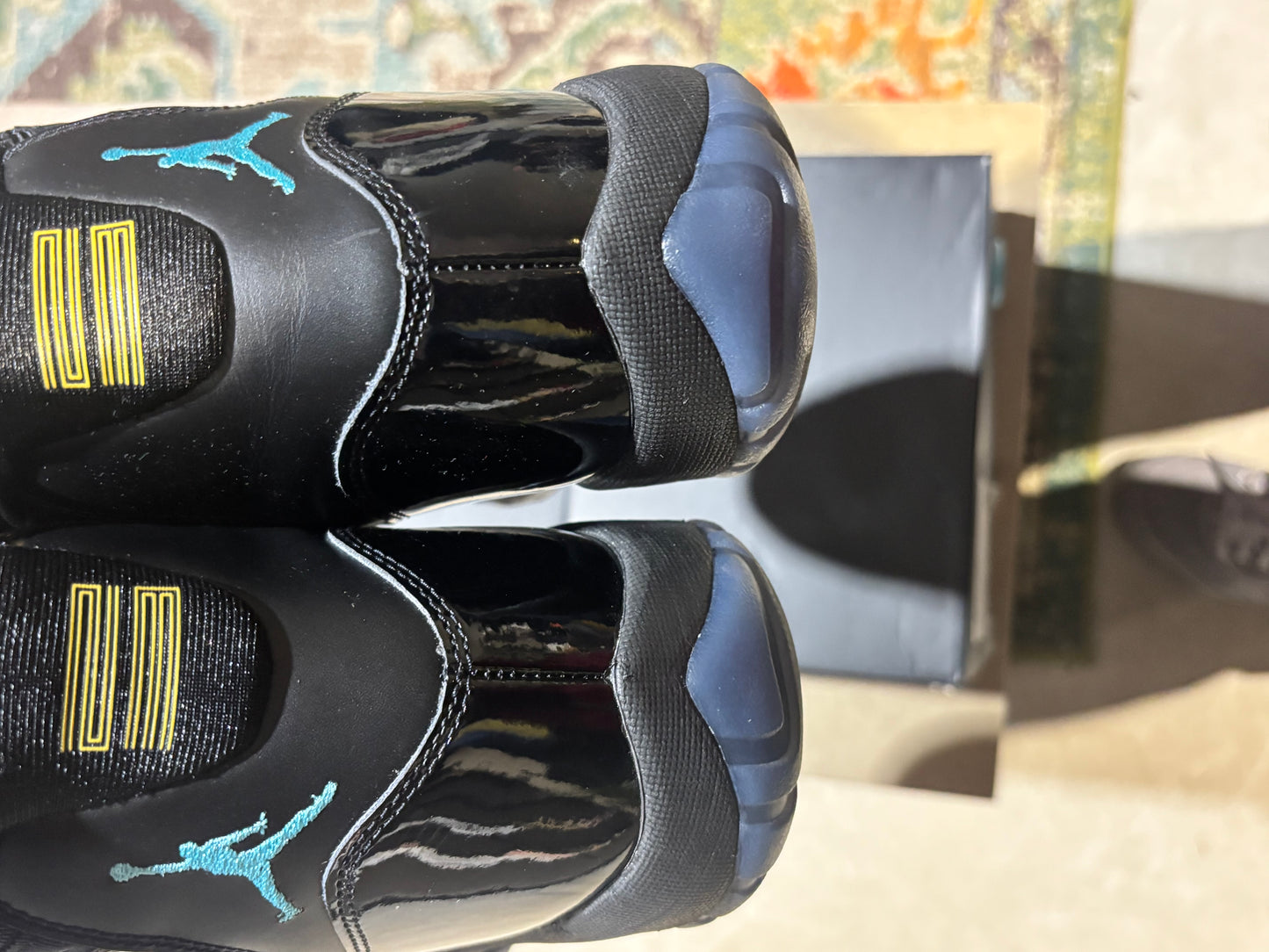 JORDAN 11 GAMMA USED SZ 7.5