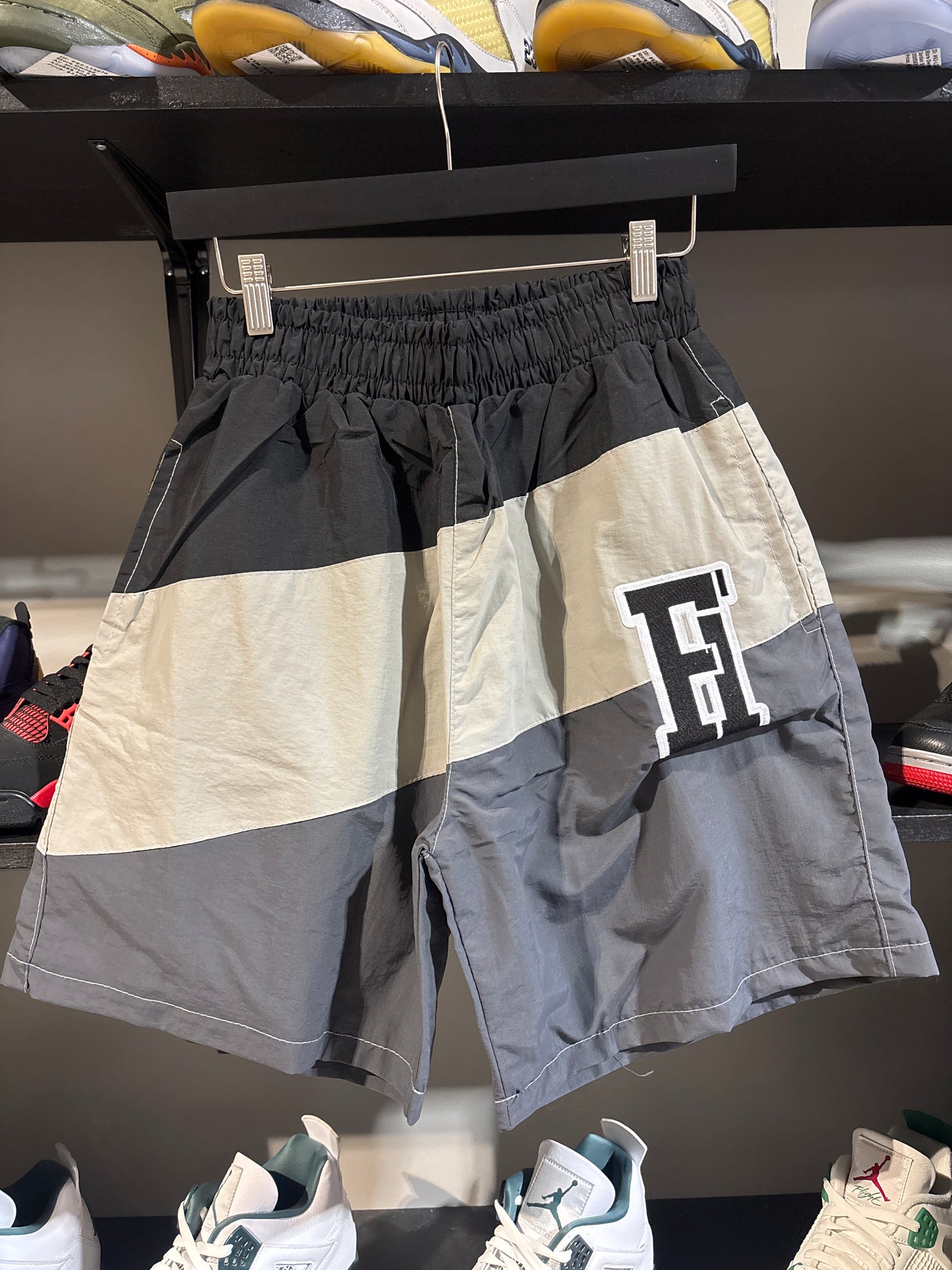 FOREVER HUNGRY WINDBREAKER SET BLACK/GREY