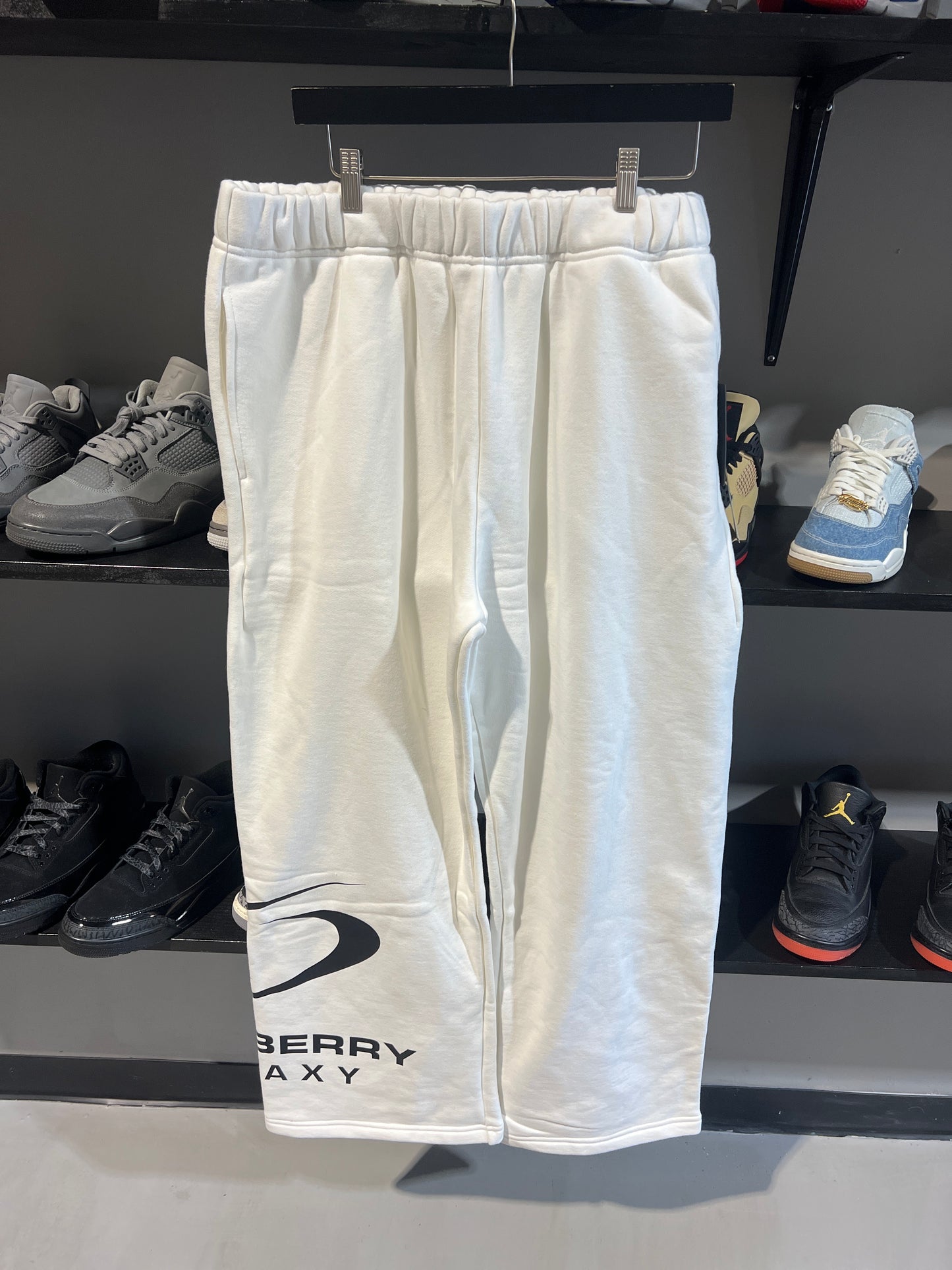 Gv Gallery White Galaxy Sweats