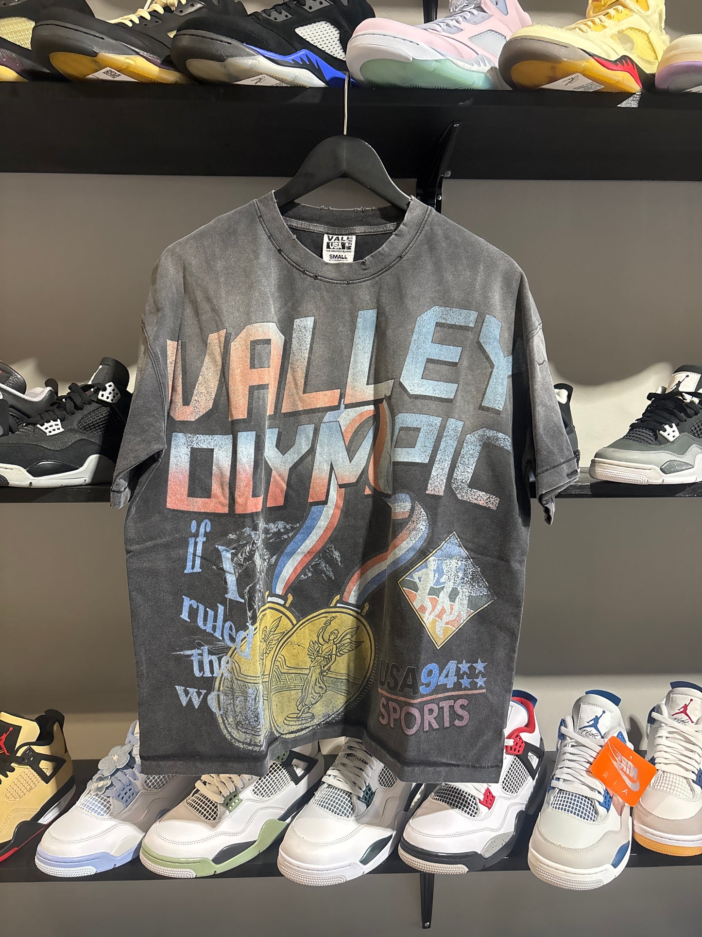 vale olympia tee black