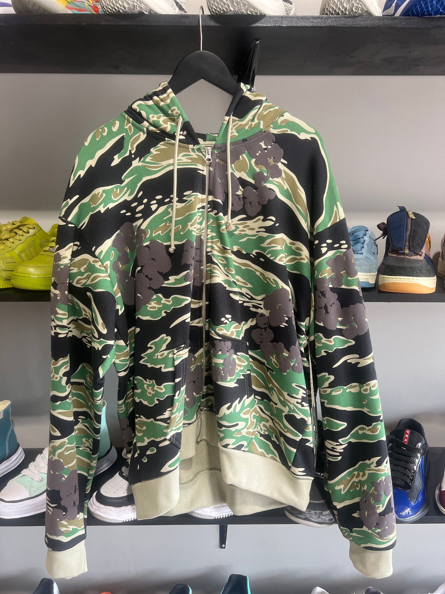denim tears wreath zipup tiger camo