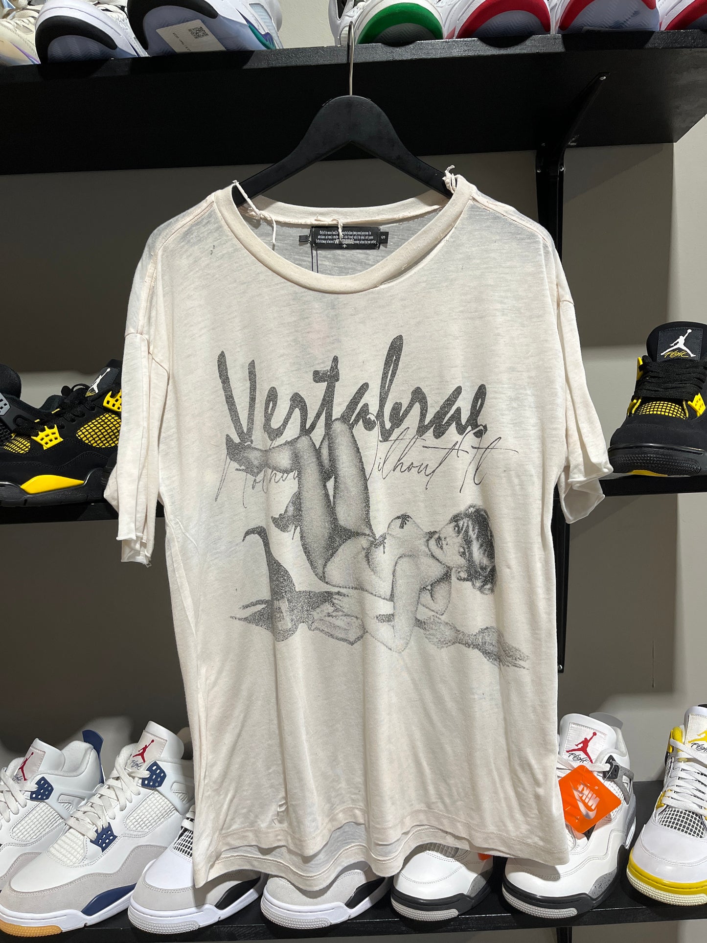 Vertabrae white Dancer tee