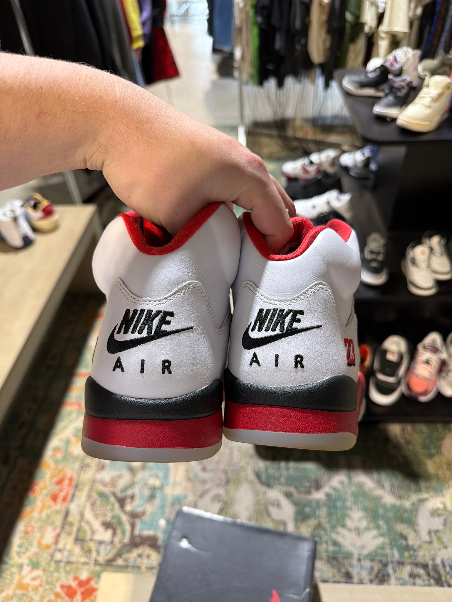 Fire Red 5 2025 sz 12 used