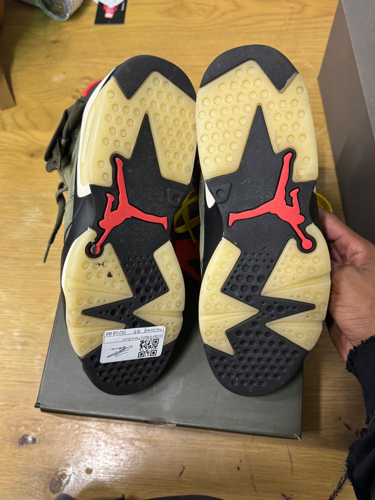 Jordan 6 Retro Travis Scott - Pre-Owned