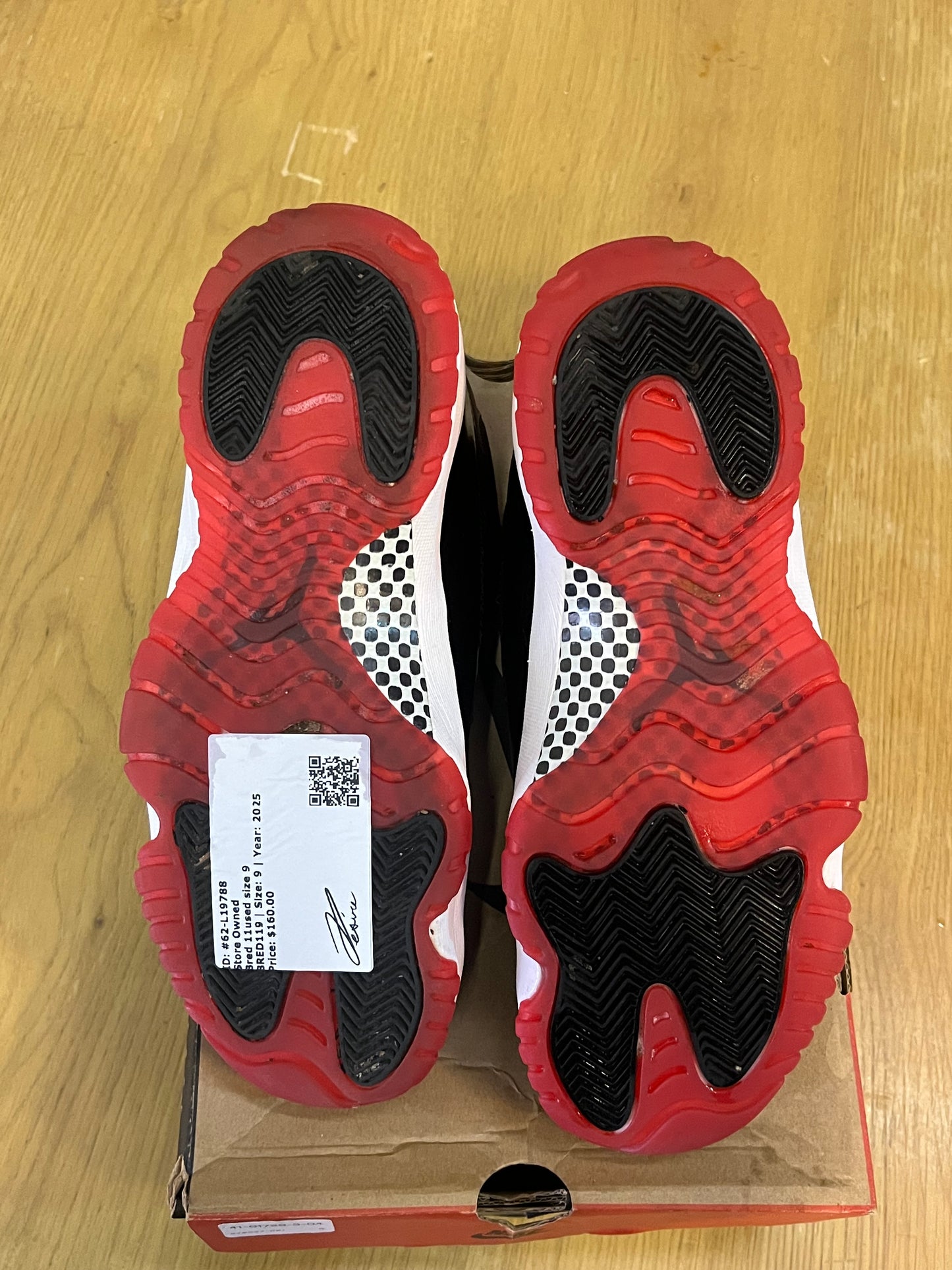 Bred 11used size 9