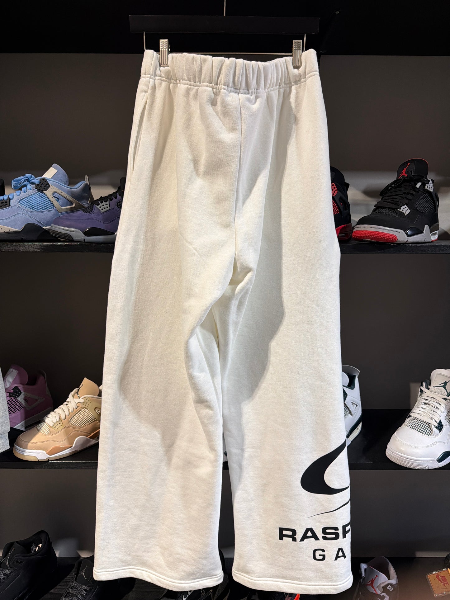 GV Gallery Galaxy Sweats White Sz M