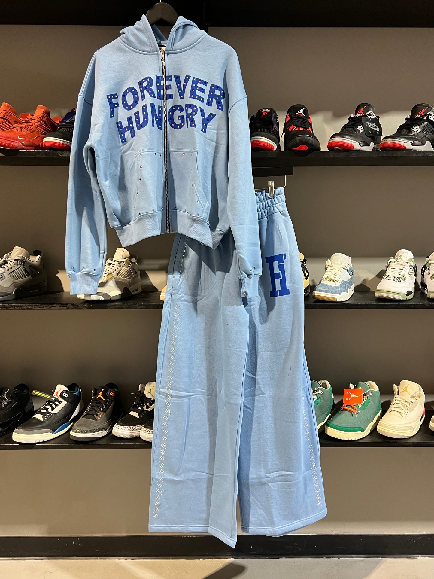 BLUE FOREVER HUNGRY SWEATSUIT SET