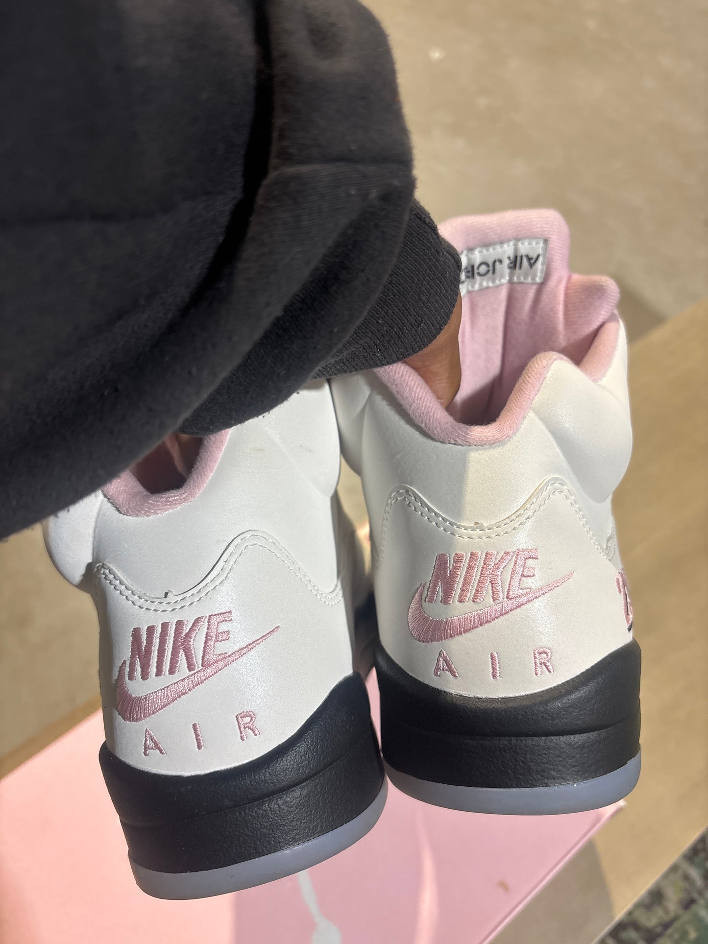 AIR JORDAN 5 Soft pink SZ10 used