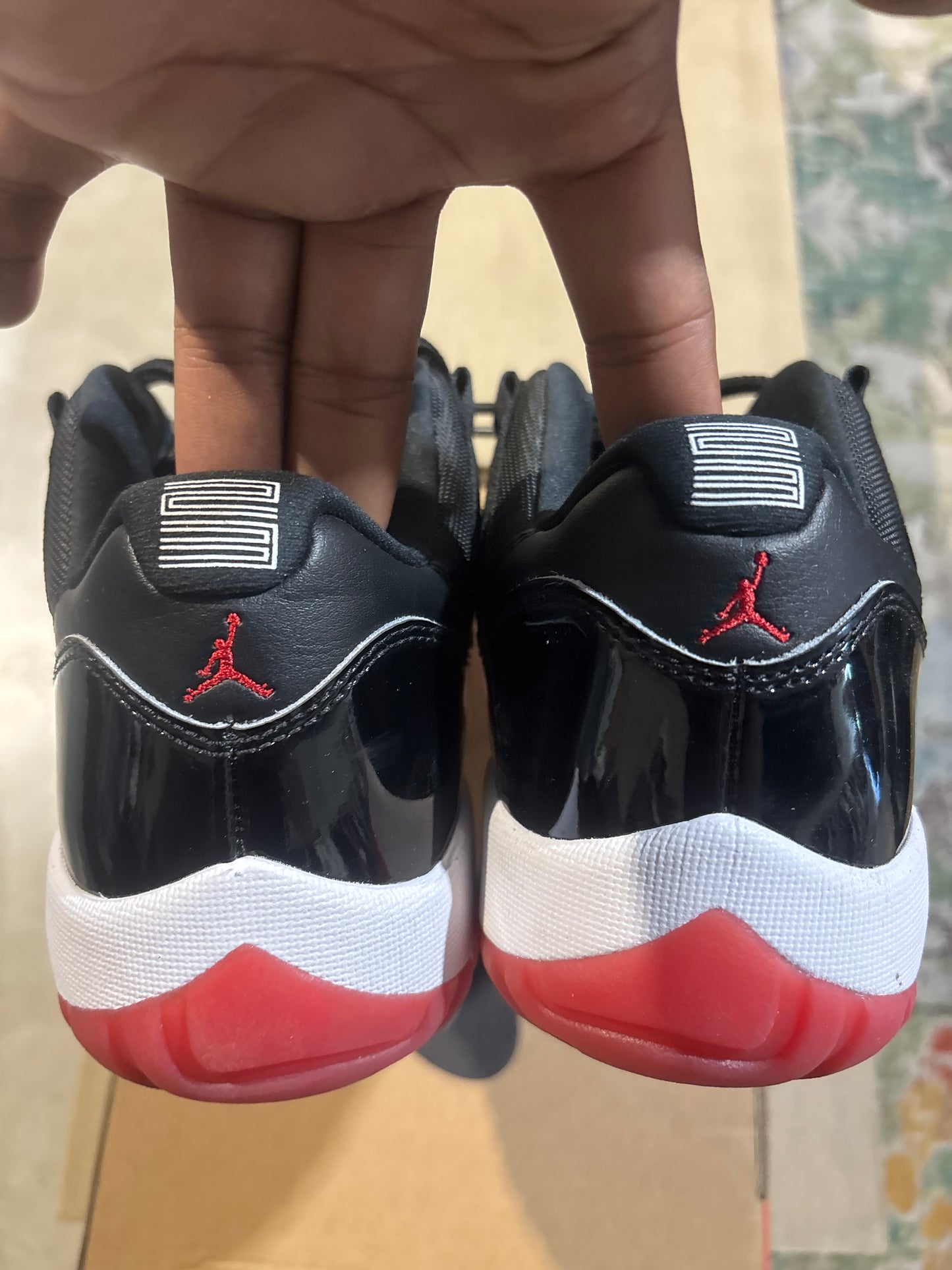 Jordan 11 Bred low Used Sz 9.5