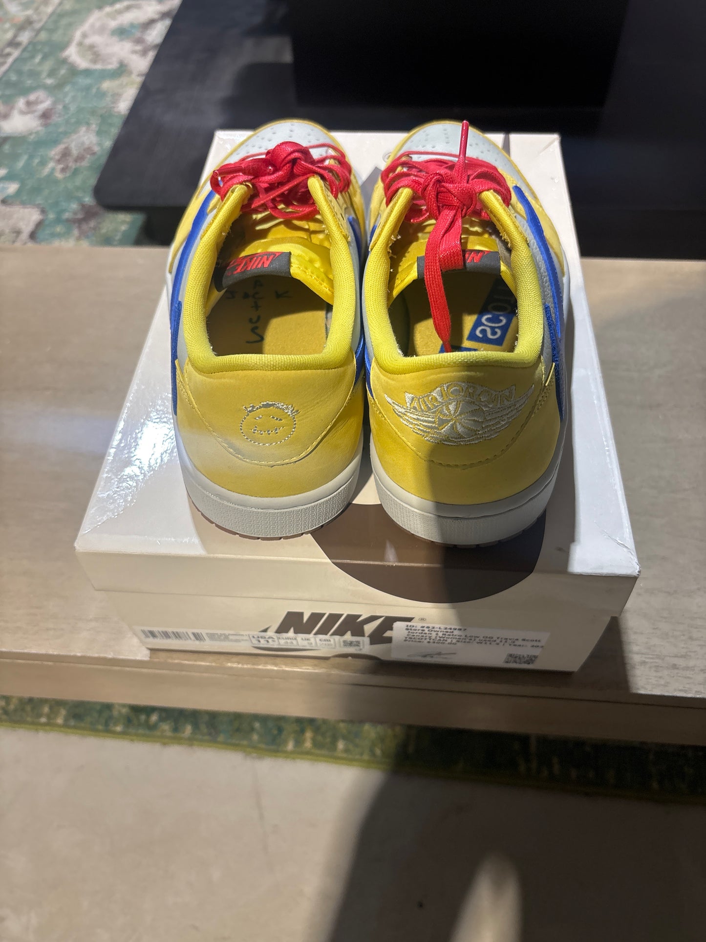 Jordan 1 Retro Low OG Travis Scott Canary (Womens) used 11.5