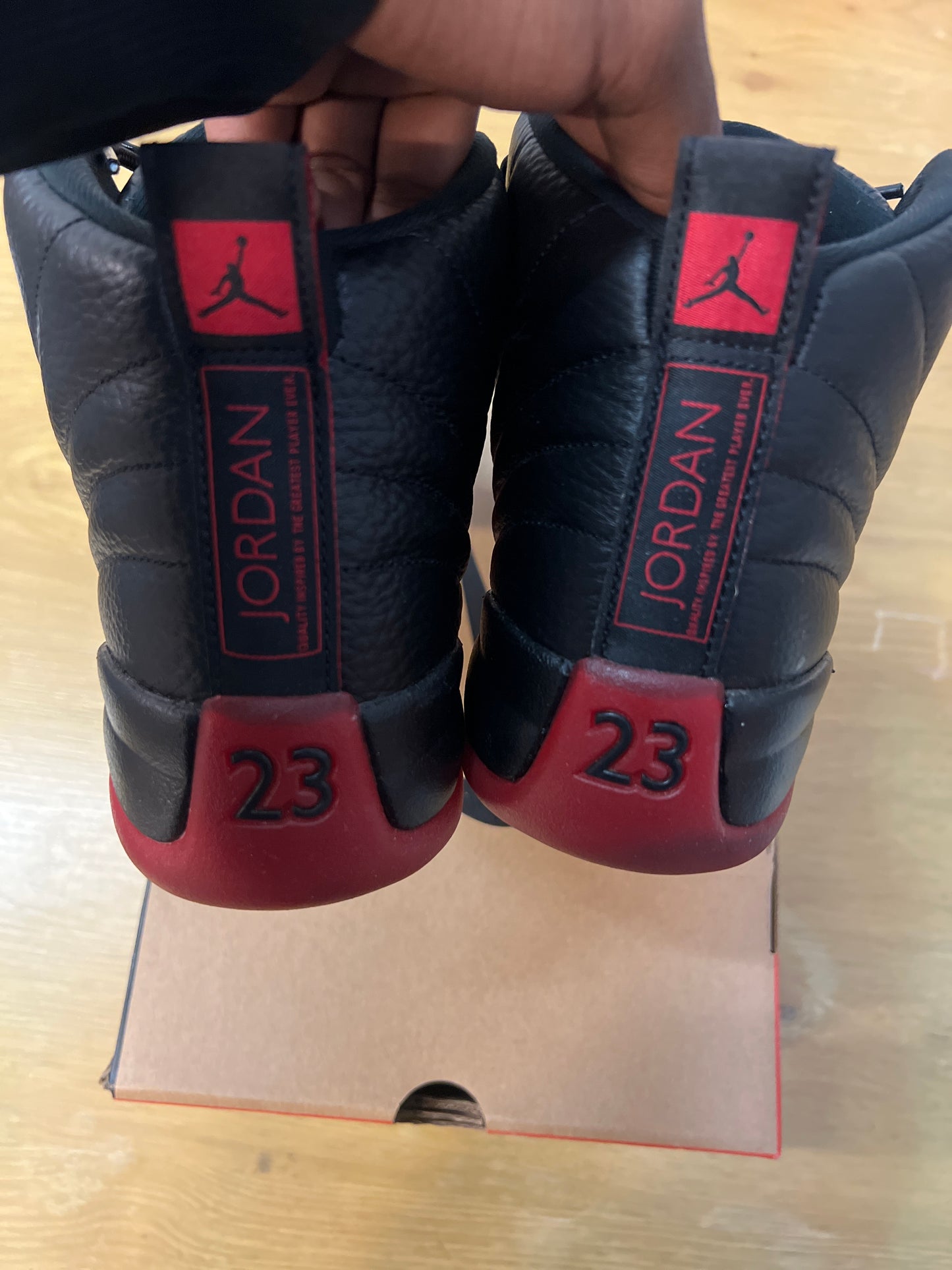 AIR JORDAN 12 RETRO FLU GAME 2025 USED SIZE 8