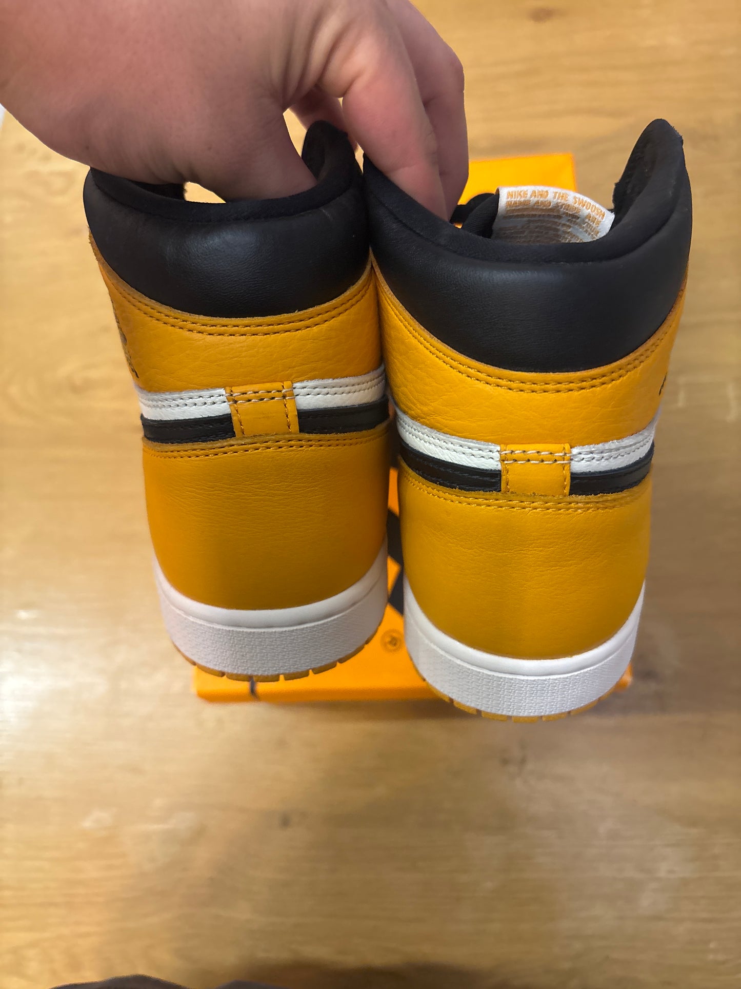 JORDAN 1 HIGH OG YELLOW TOE Used Sz 10.5