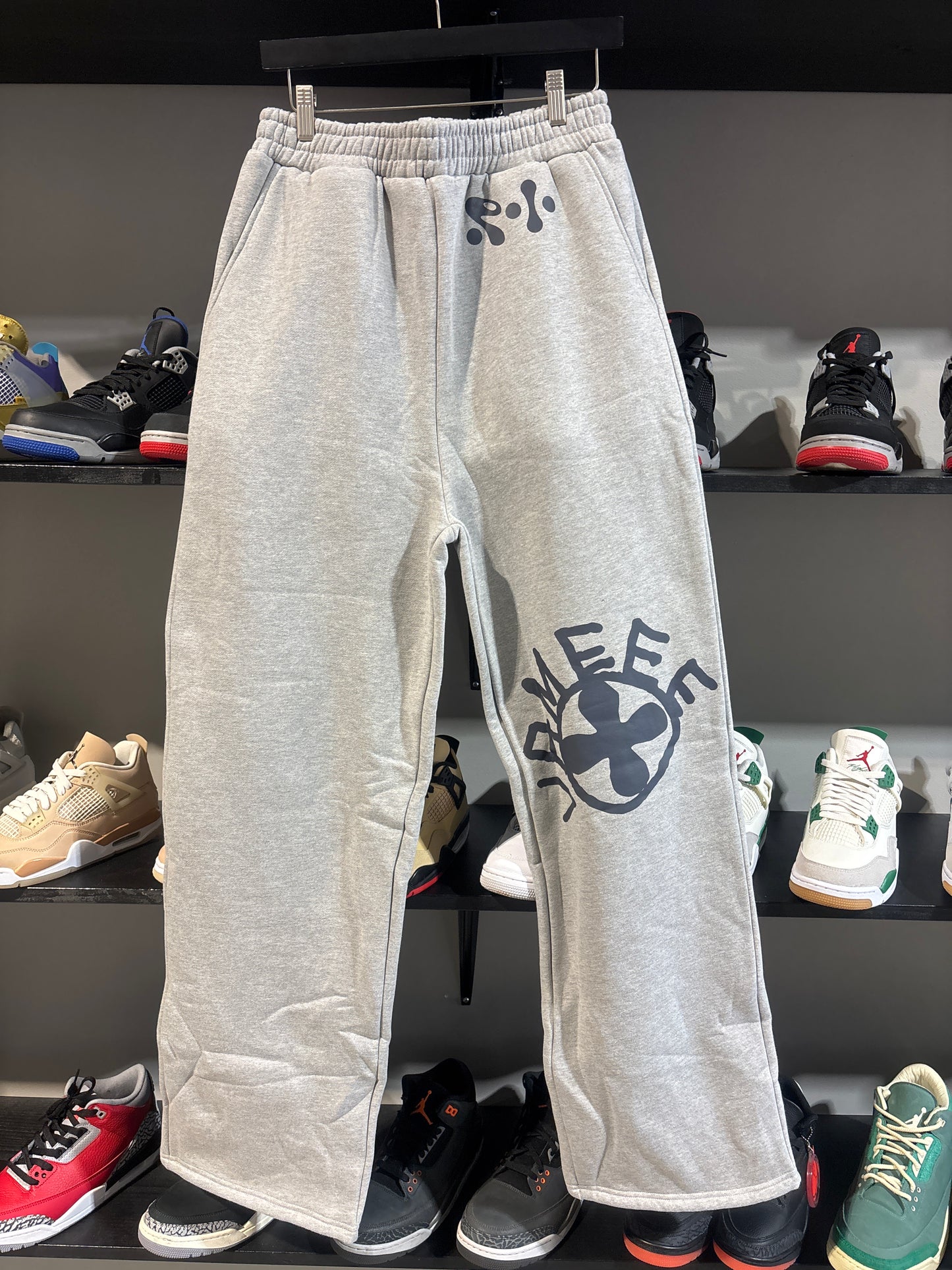 PLUS X VAMEE GREY/BLACK SWEATS
