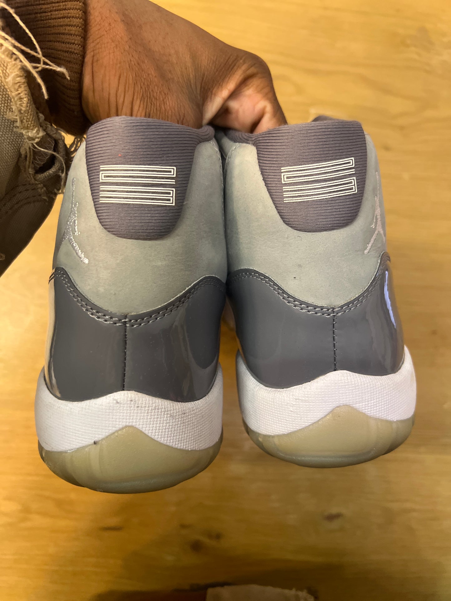 Jordan 11 cool grey used8.5