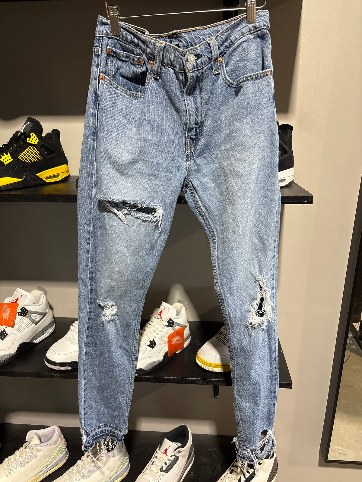 Distressed Levis 512 Sz 32 - Pre-Owned
