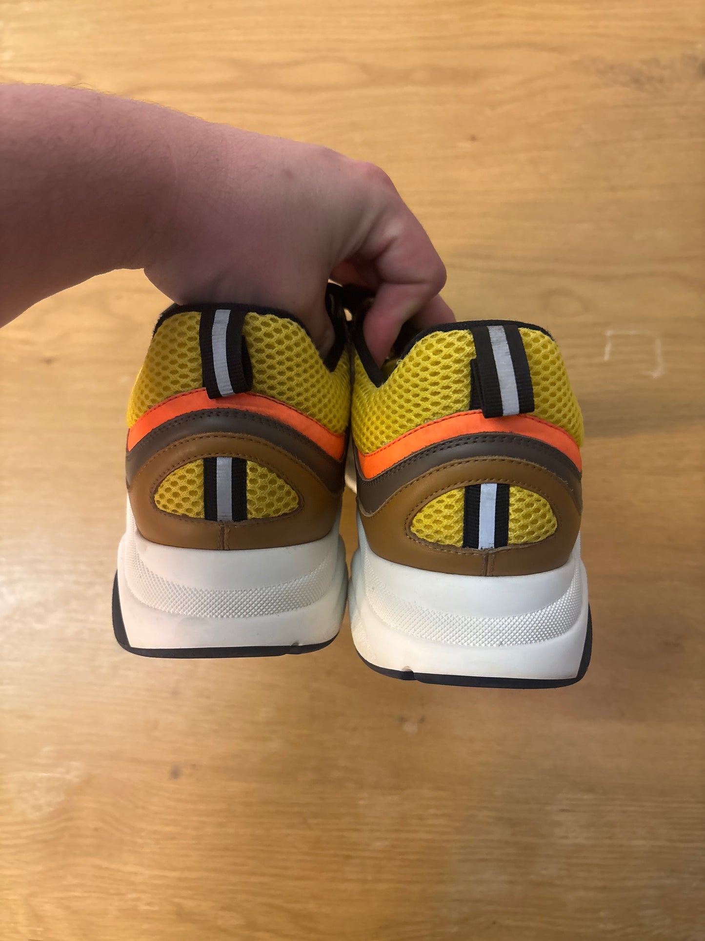 Dior b22 brown orange yellow used sz 12 NB