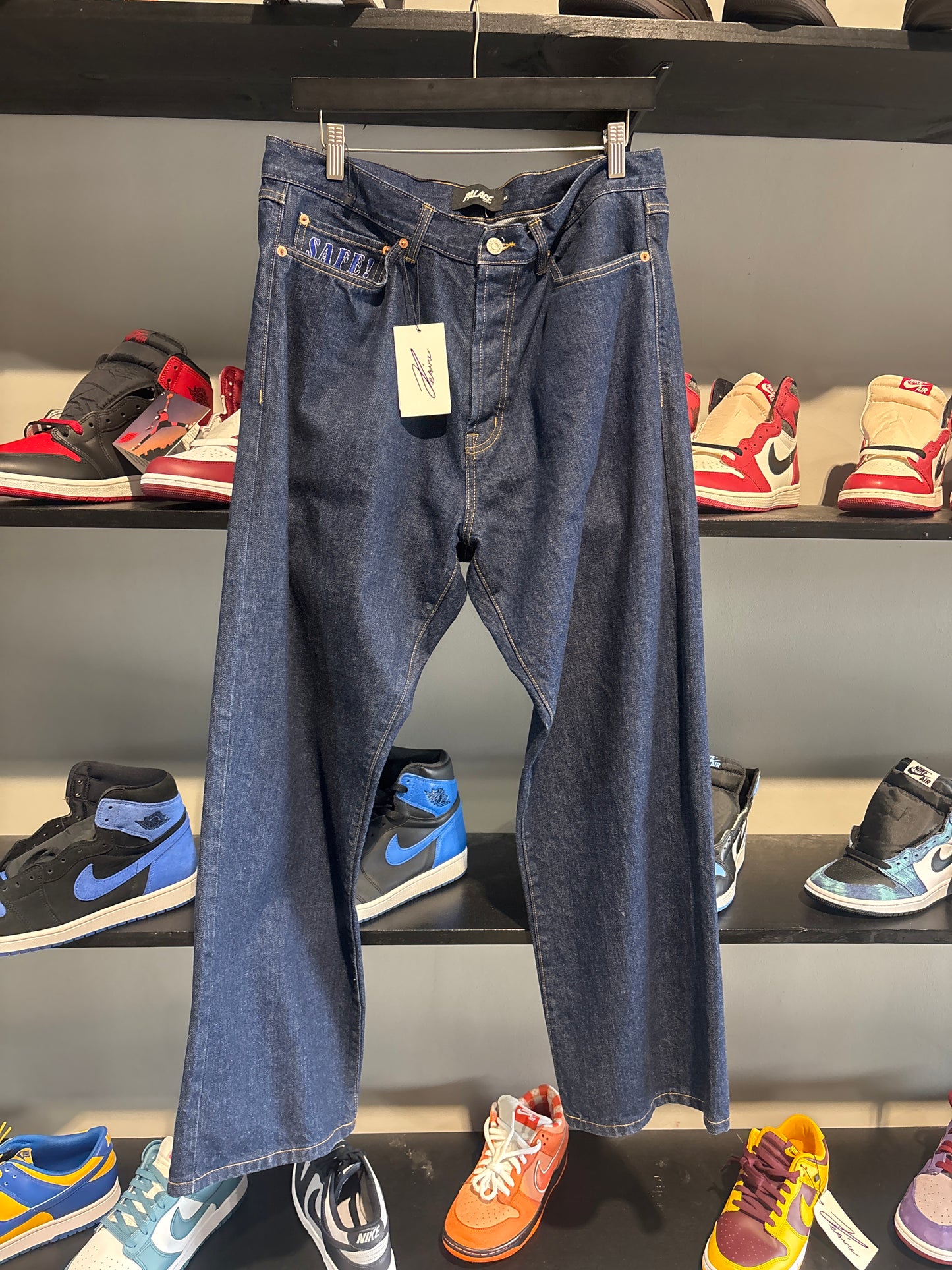 palace skater jeans baggy