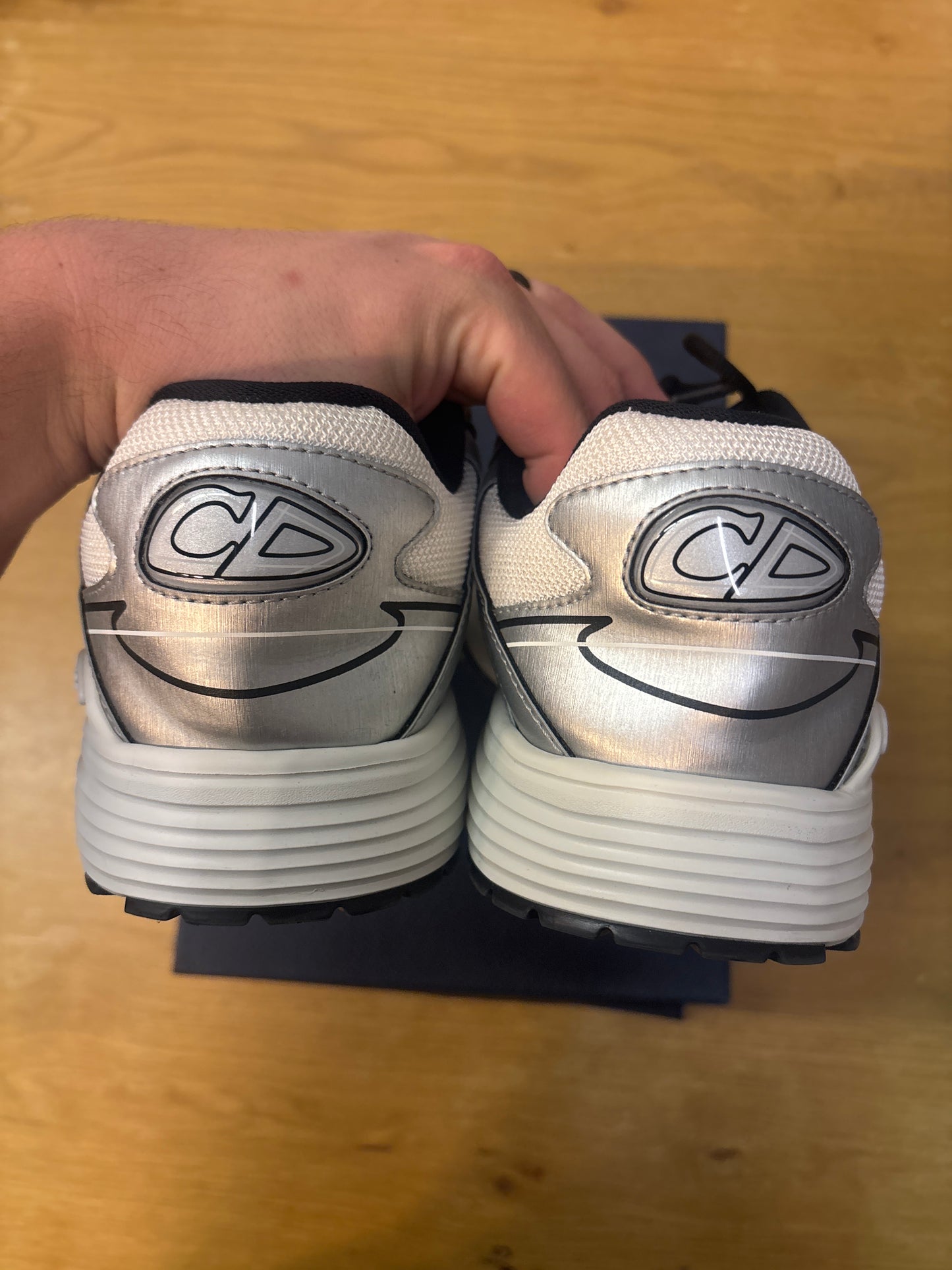 Dior B30 White Silver used sz 14