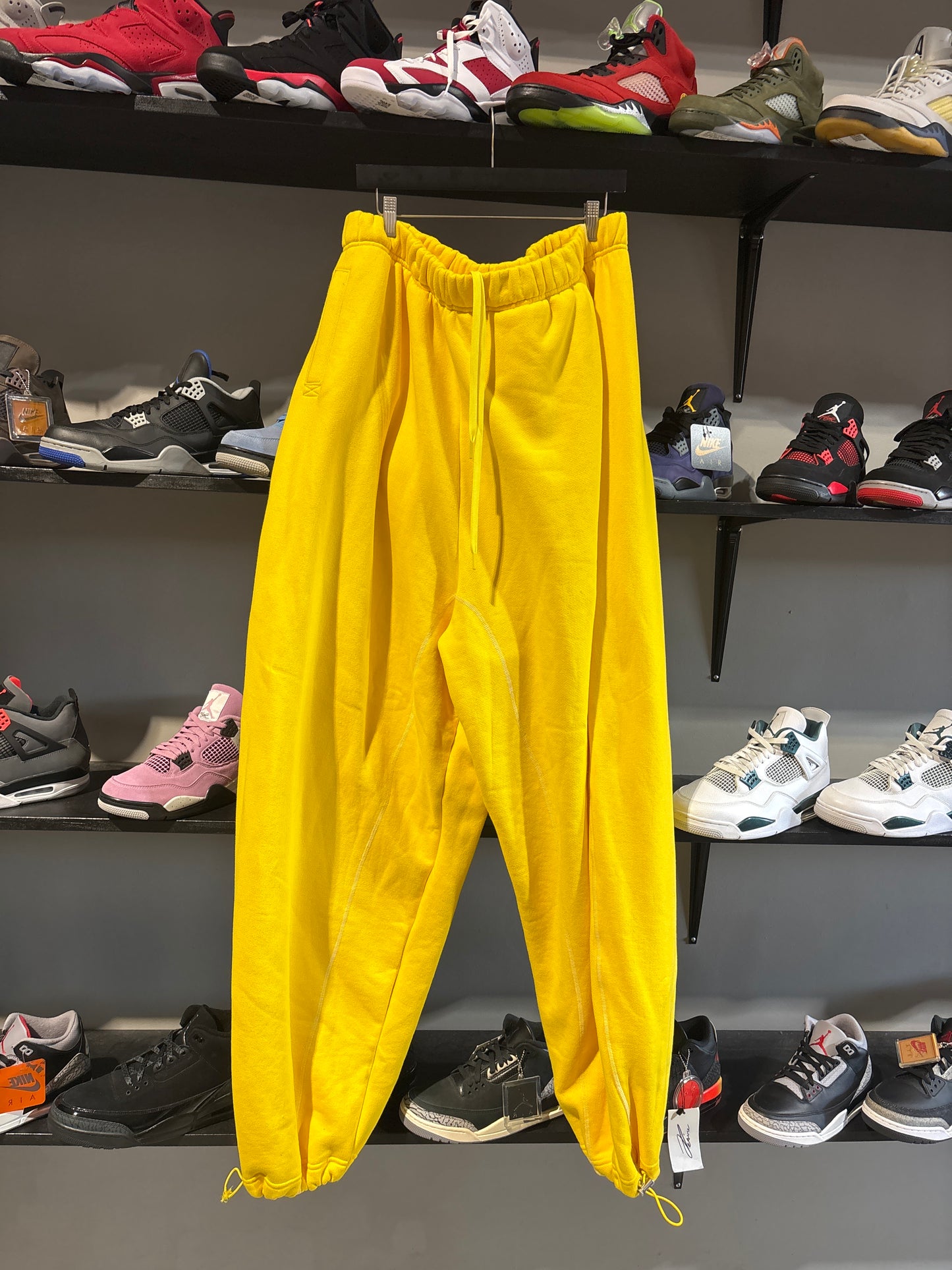 GV Gallery baggy Yellow Sweats