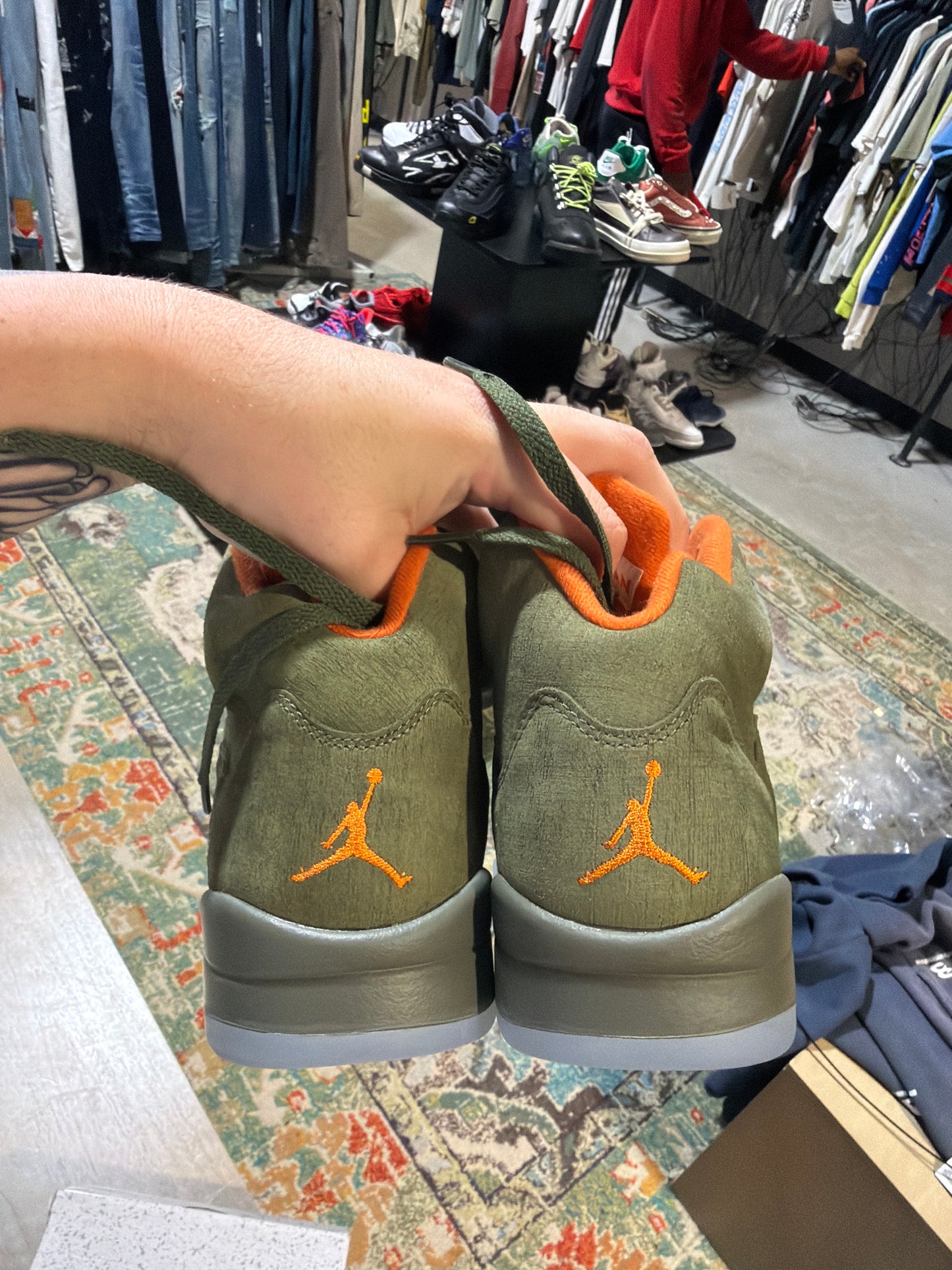 Jordan 5 Olive Used Sz 9.5 (1)