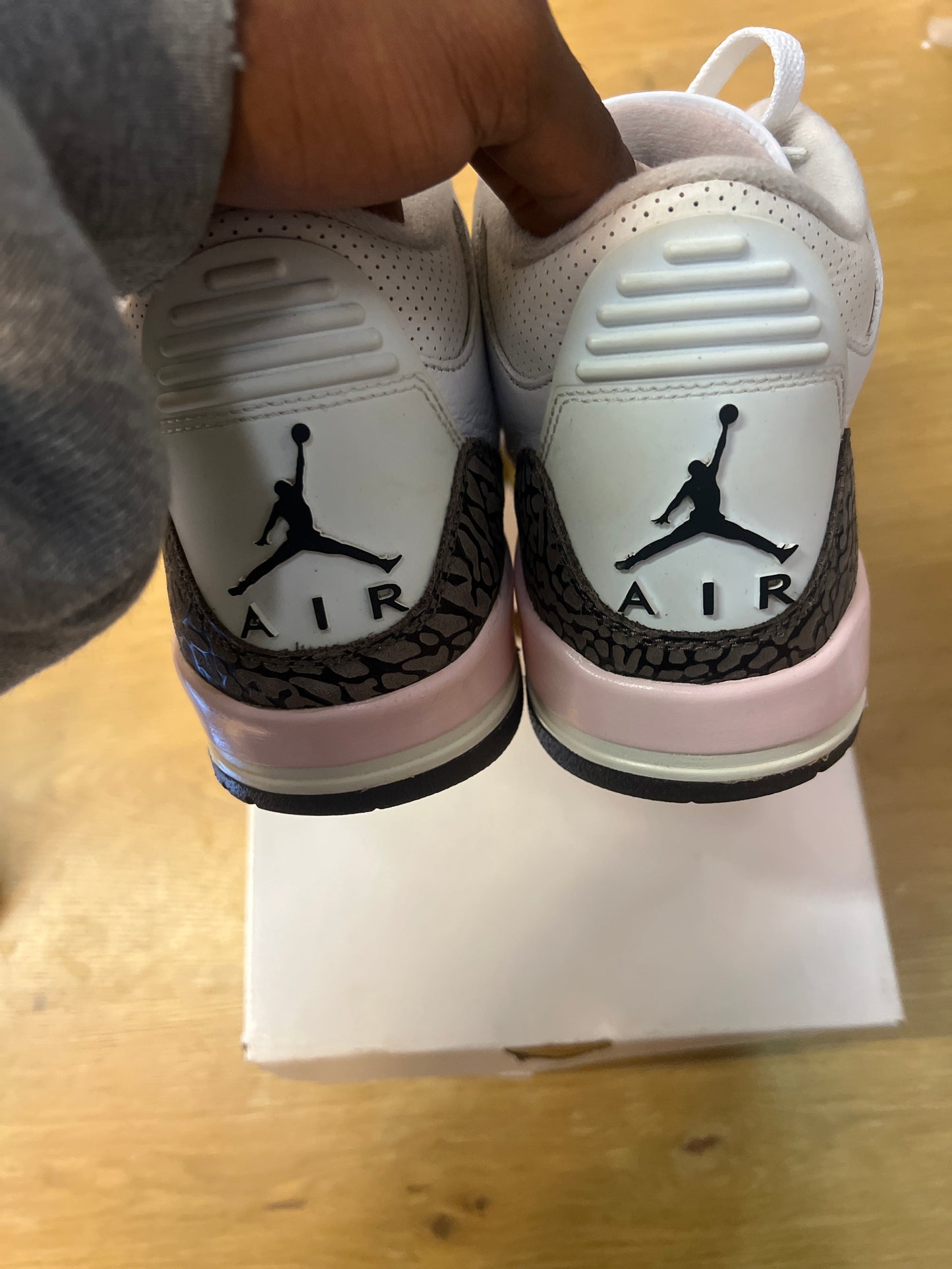 WMNS AIR JORDAN 3 RETRO NEAPOLITAN USED SIZE W11