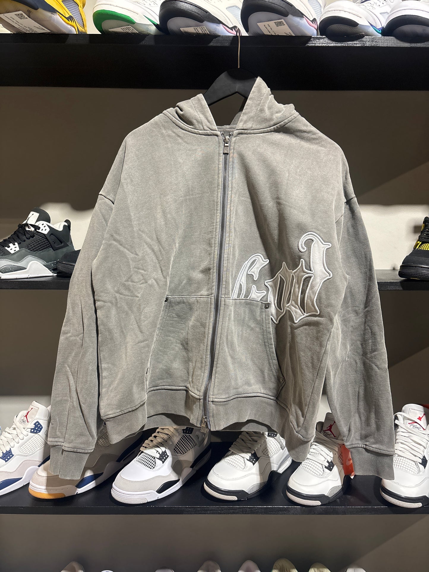 GODSPEED OG LOGO ZIPUP STONE GREY