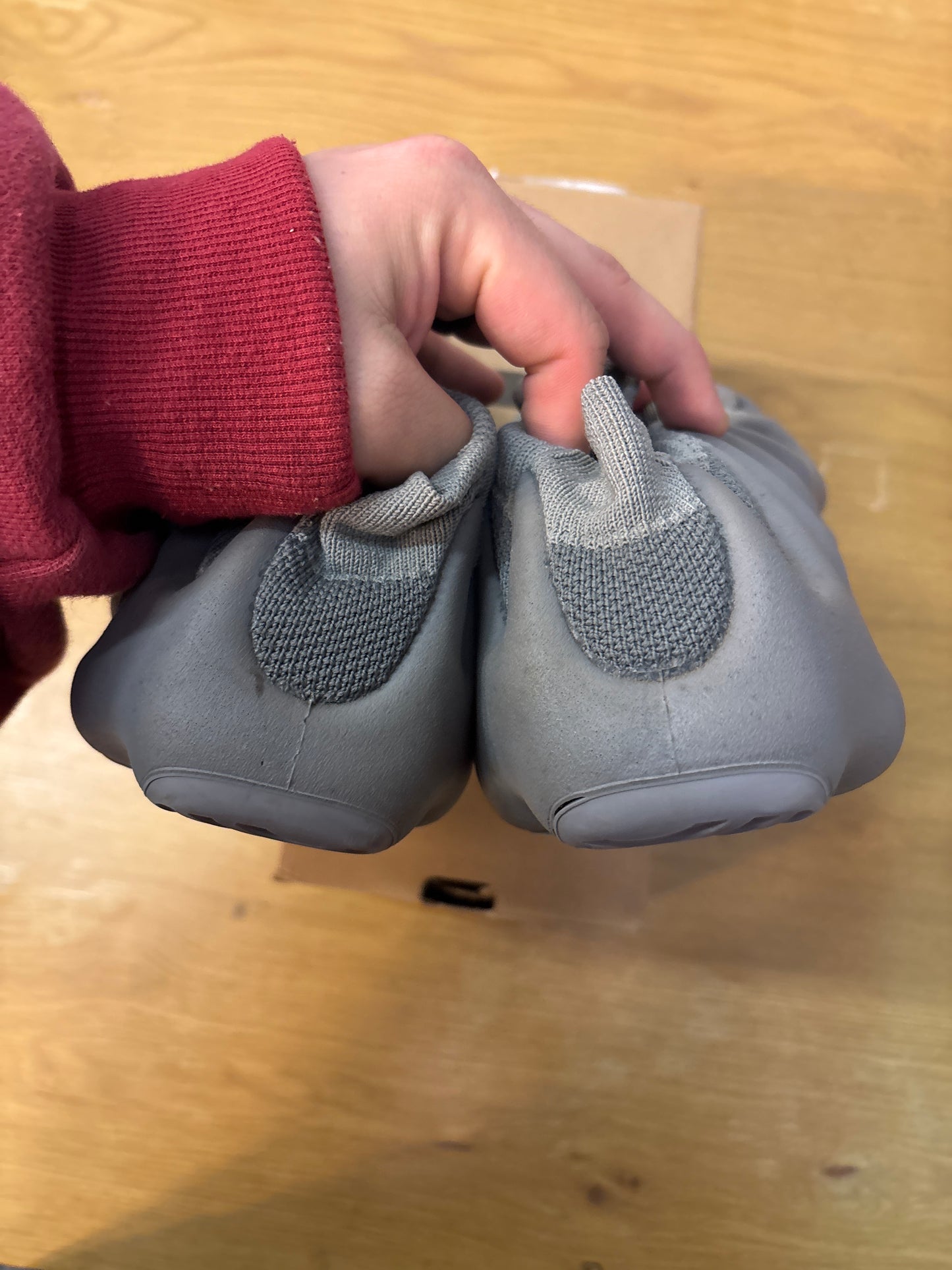 Yeezy 450 stone grey used Sz 10.5