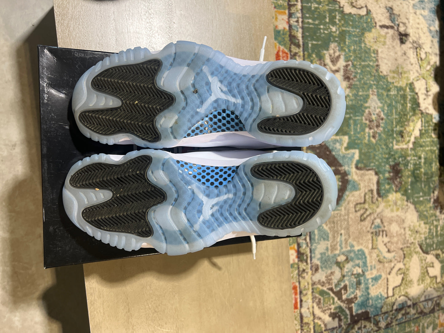 Jordan 11 legend blue used sz 10