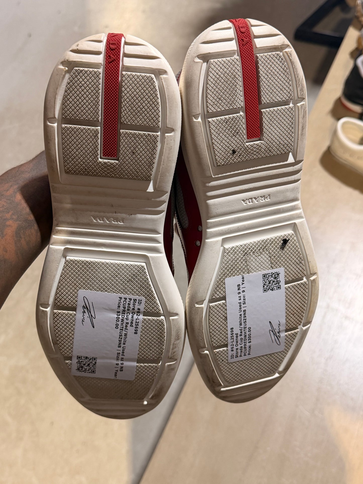 Prada Cup Red/White Used sz 9 NB