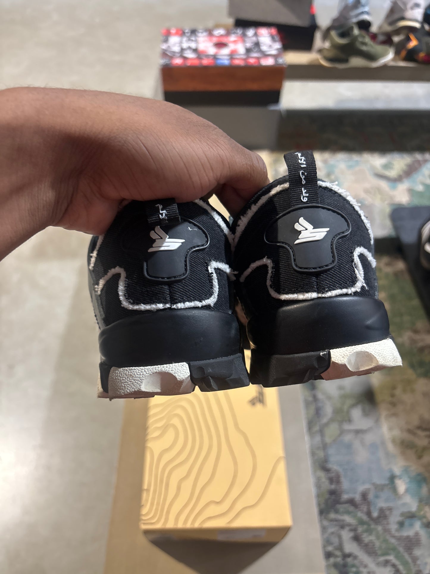 Sicko Hiking Sneaker Black/White Used Sz 8