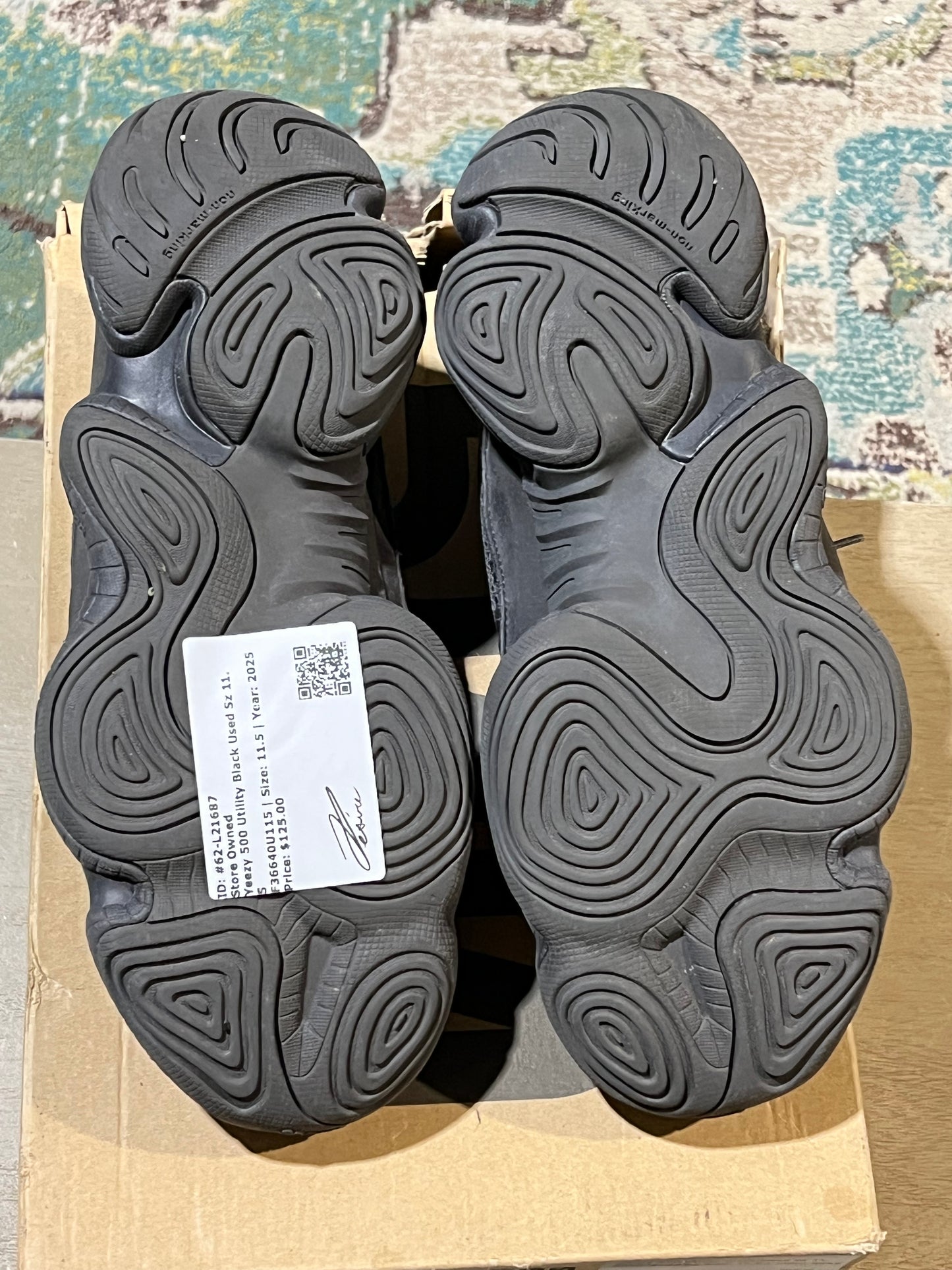 Yeezy 500 Utility Black Used Sz 11.5