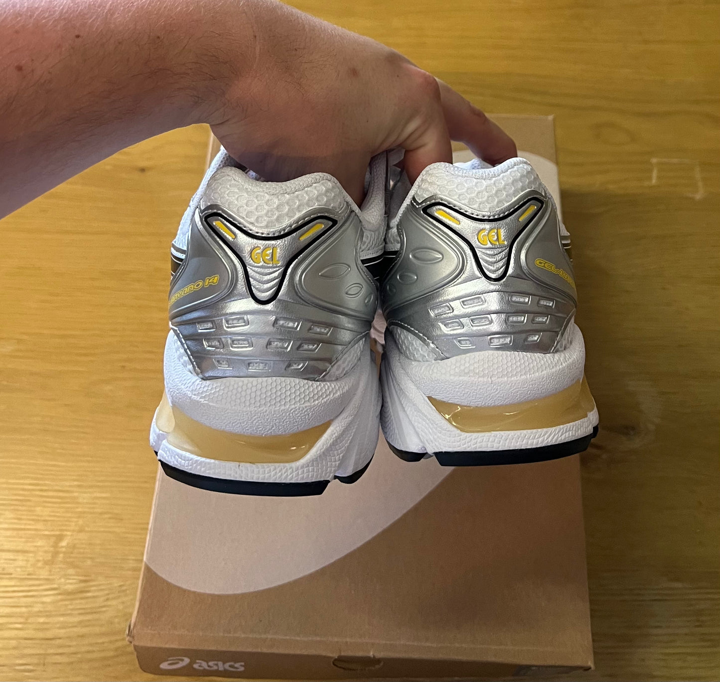 GEL KAYANO 14 WHITE TAI-CHI YELLOW Used sz 8.5