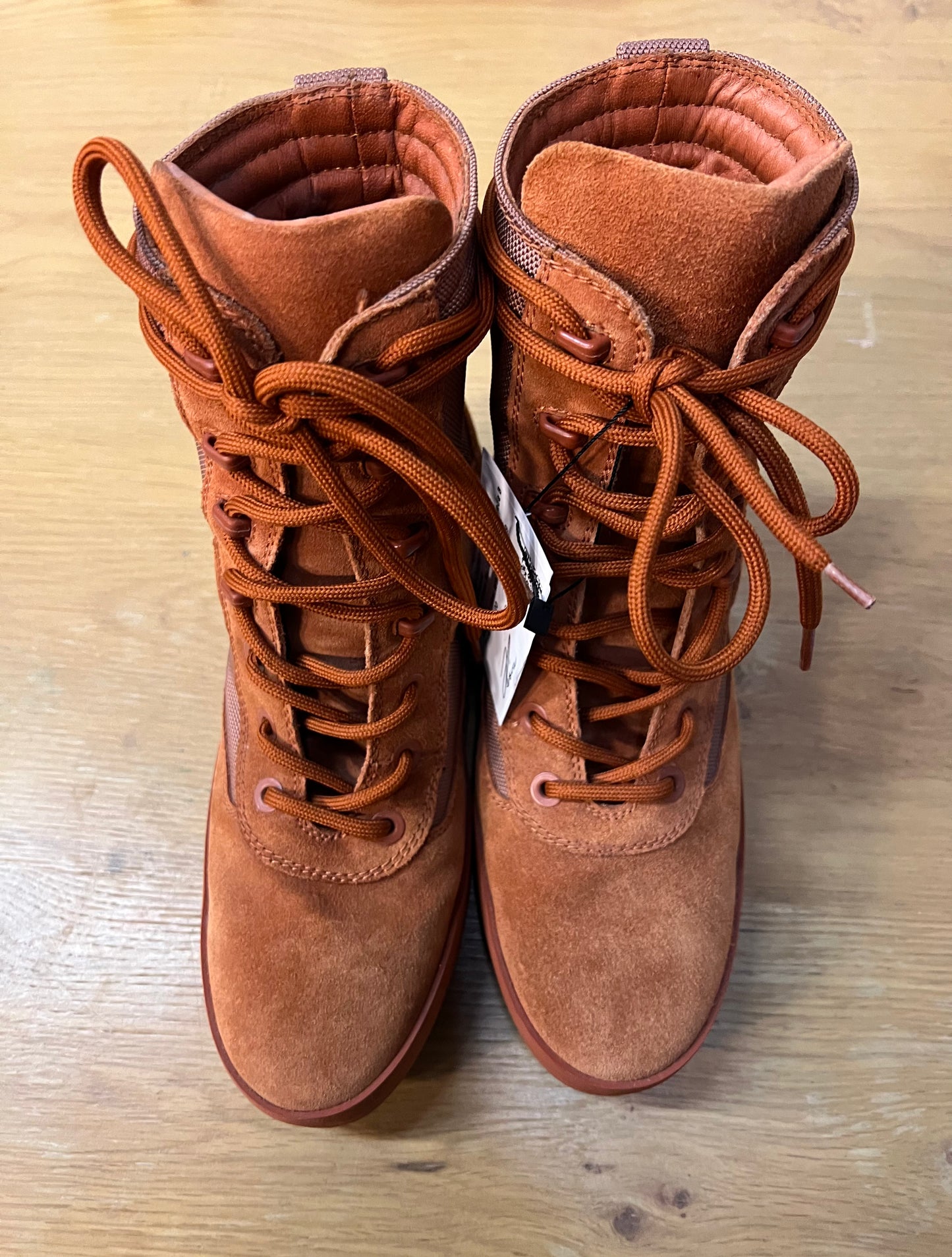 Yeezy Wmns Season 3 Lace Up Suede Boot Used Sz 9.5W
