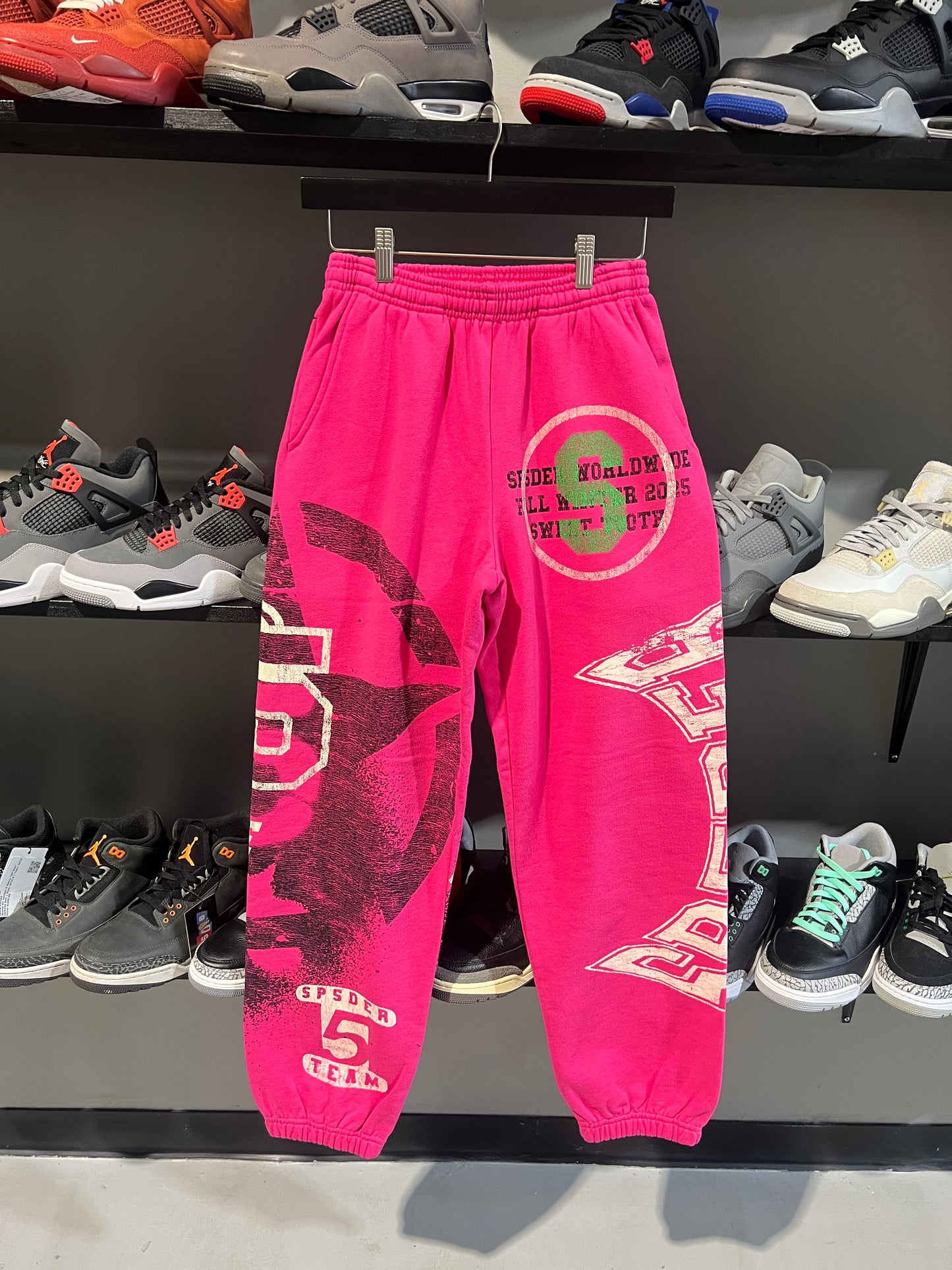 Sp5der Stencil Pink Sweatpants