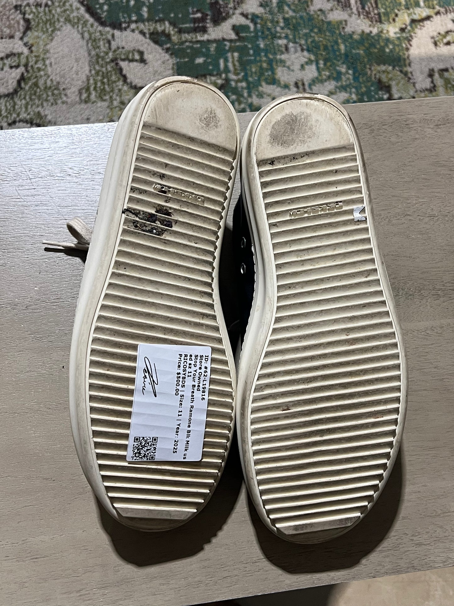 Stop Your Breath Ramone Blk Milk used sz 11