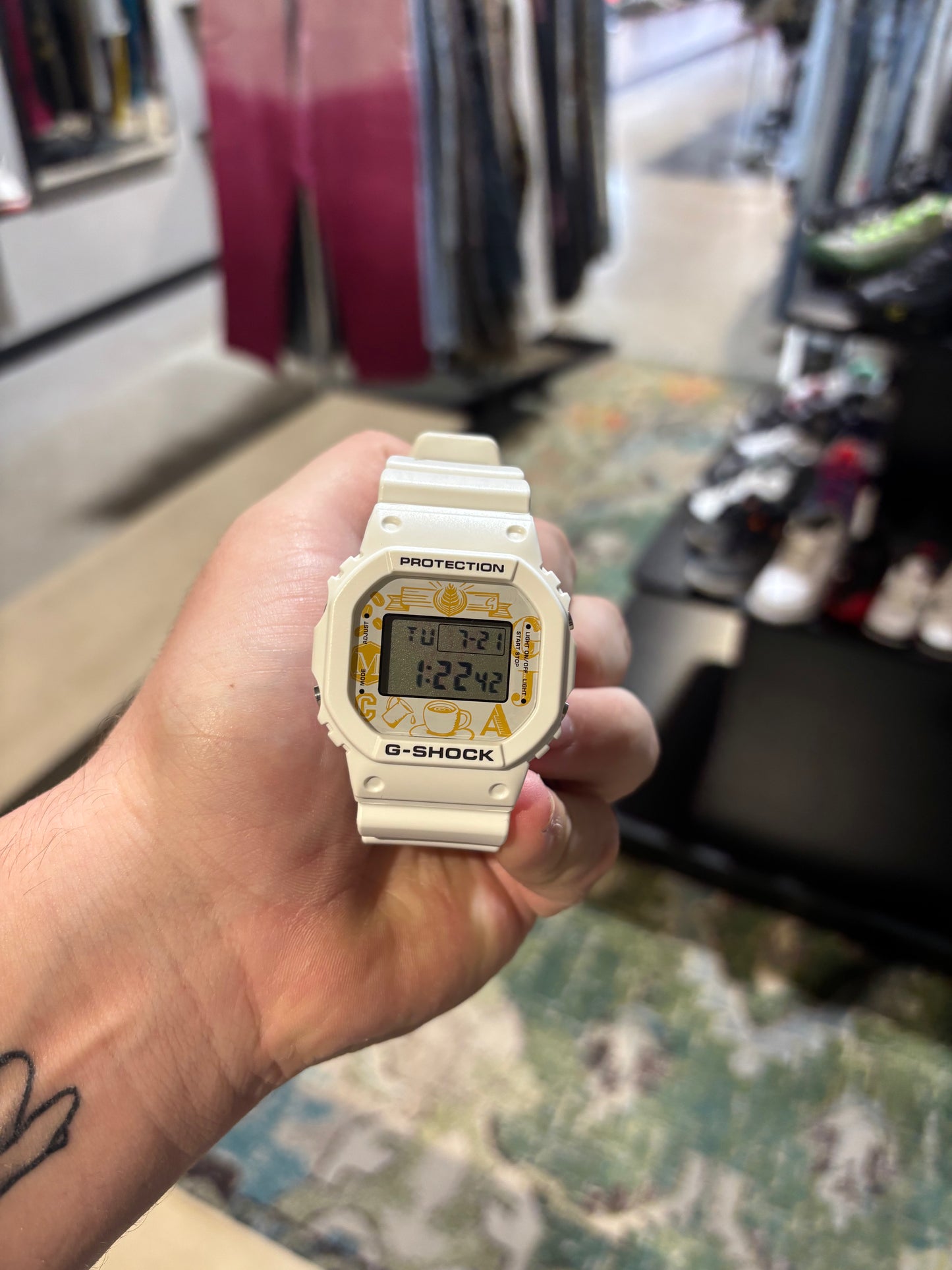G-Shock Watch White/Gold