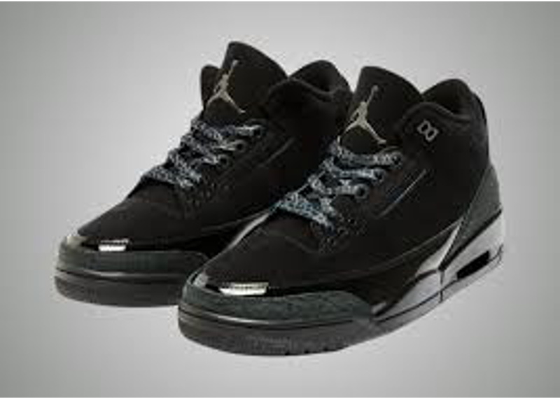 Black cat 3s