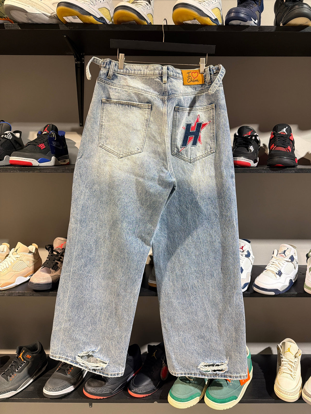 Hmdd Light Wash Baggy Distressed Jeans - Pre-Owned
