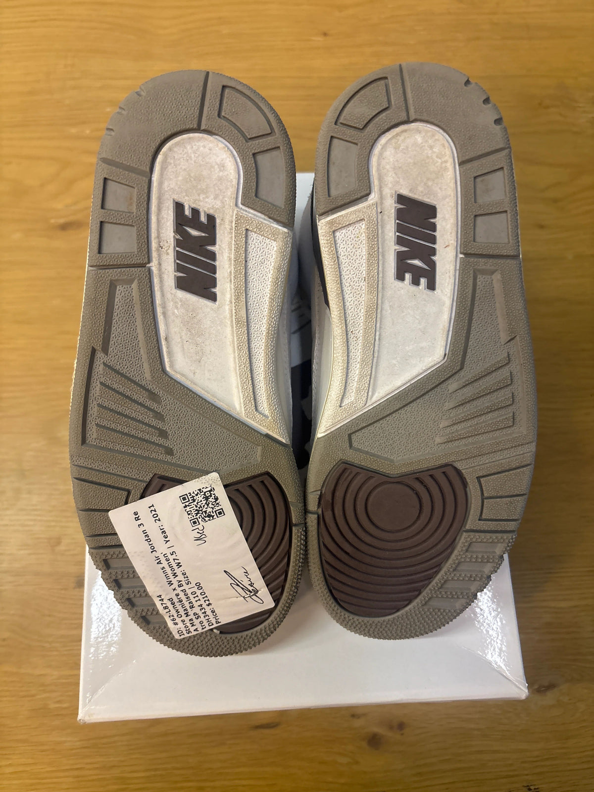 Jordan 3 Retro SP A Ma Maniére (Women's) - Pre-Owned