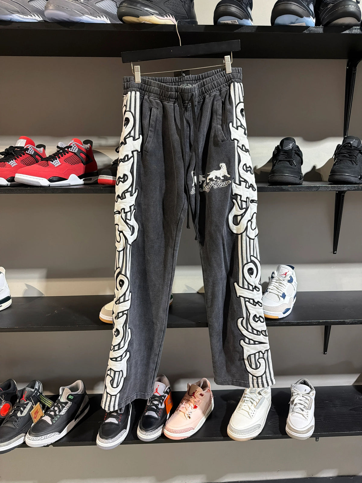 Vale State Grey/White Sweats Sz M - Pre-Owned