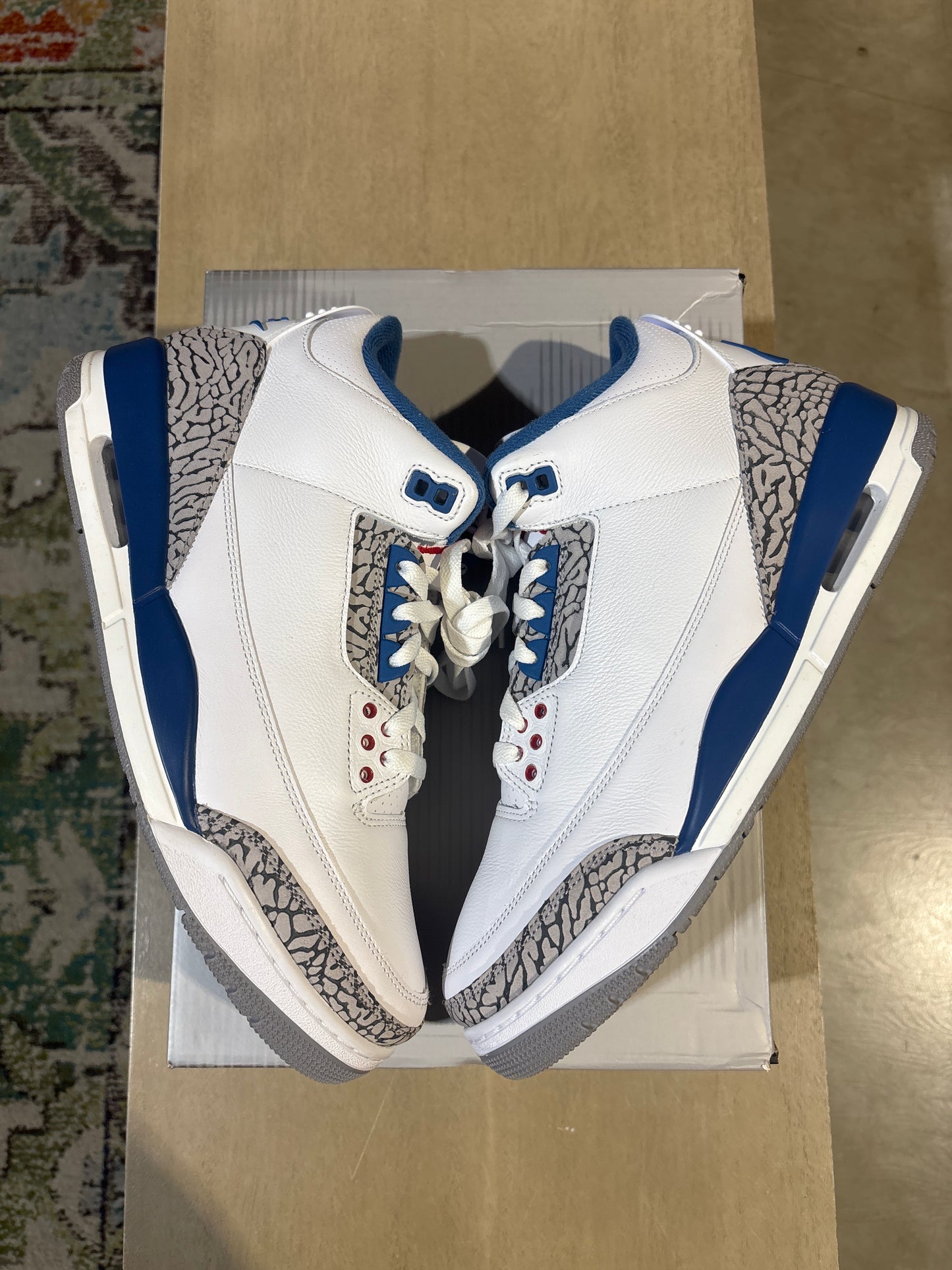 Jordan 3 true blue used sz 10.5