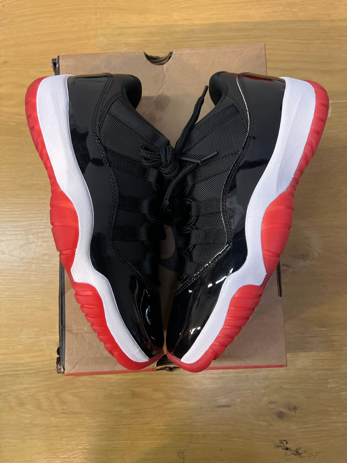 Jordan 11 Retro Low Bred (2025) - Pre-Owned