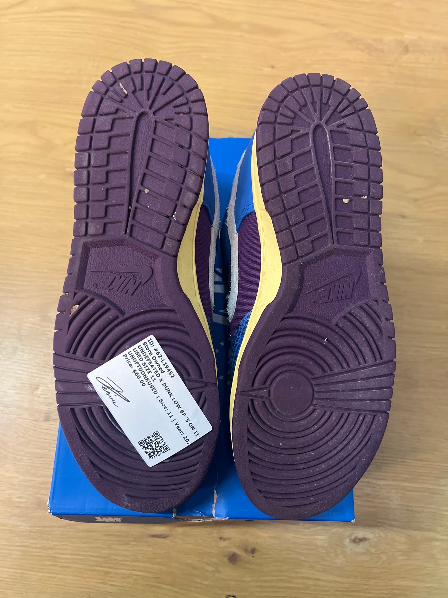 UNDEFEATED X DUNK LOW SP 5 ON IT USED SIZE 11