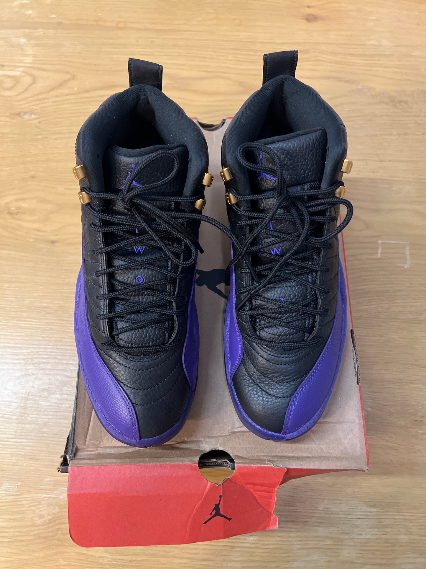 Jordan 12 field purple used Sz 9