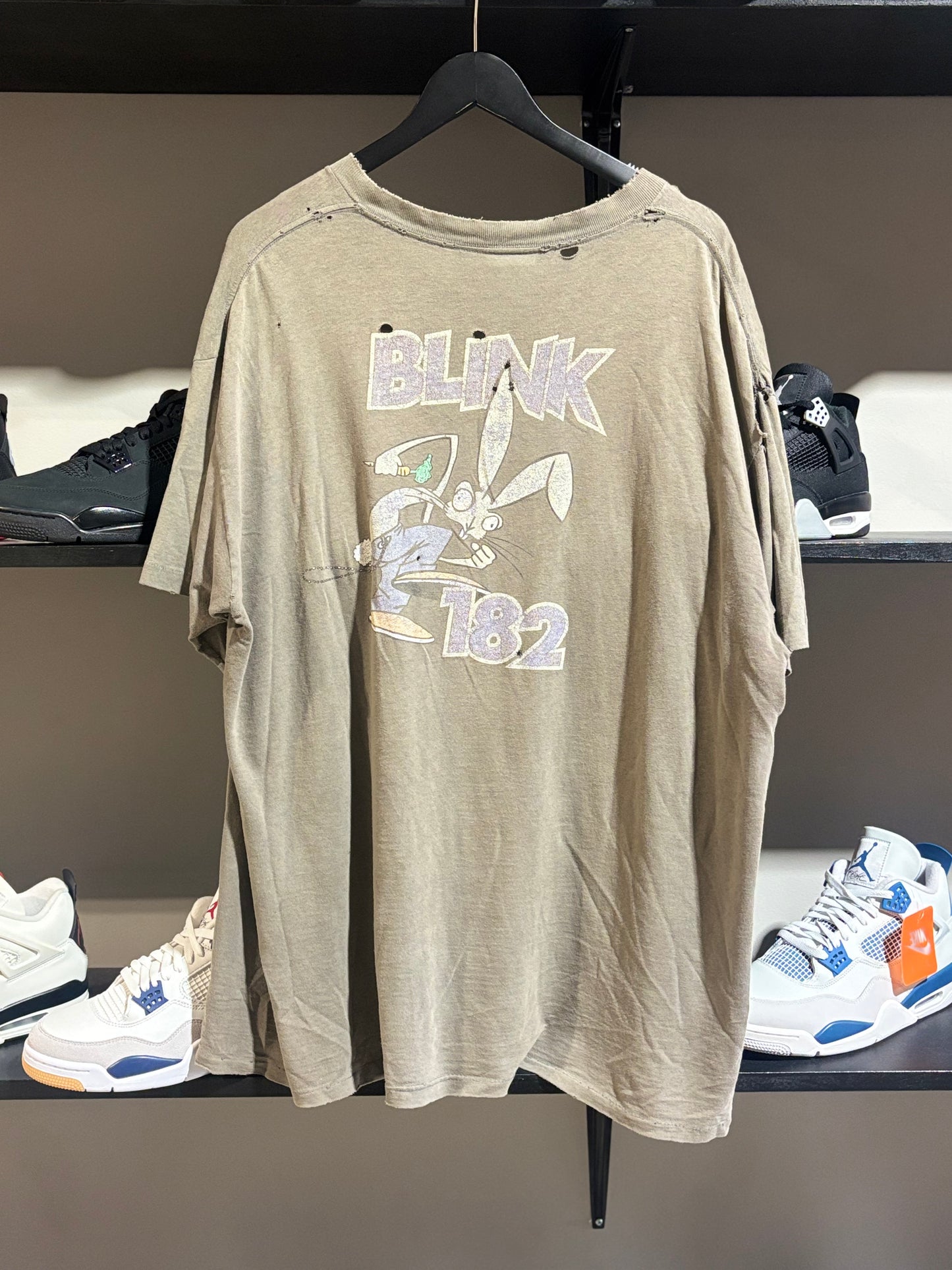 Vintage Thrashed Blink 182 Tee Sz XL