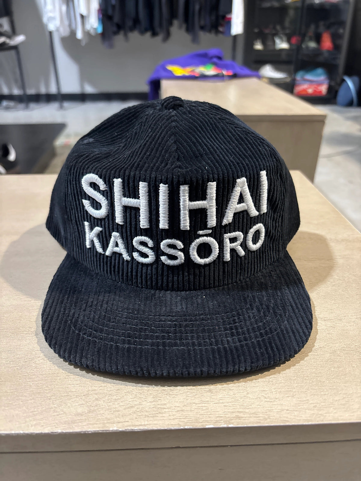 Shihai Kassoro Black Corduroy Hat