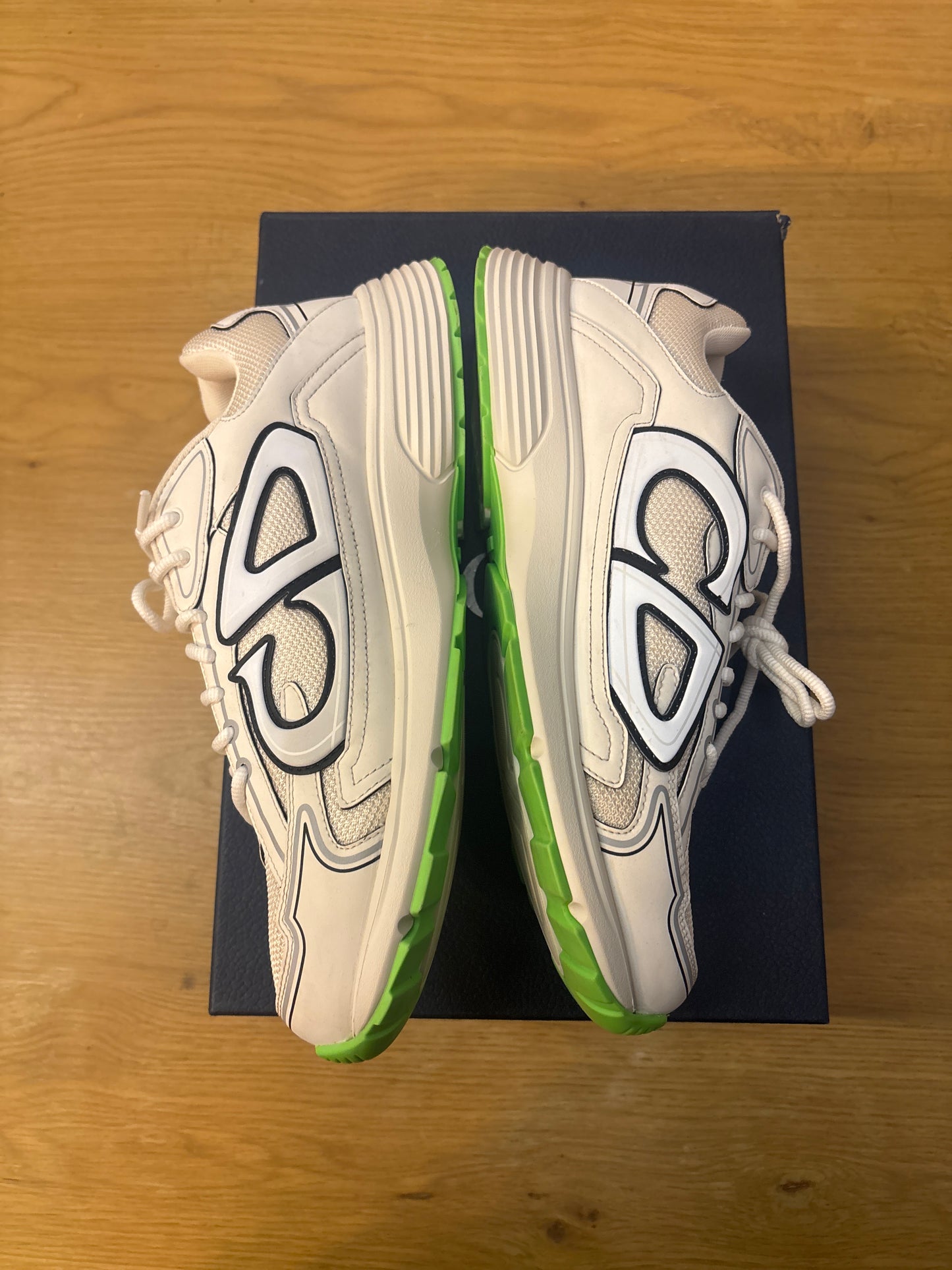 Dior B30 White green used sz 11